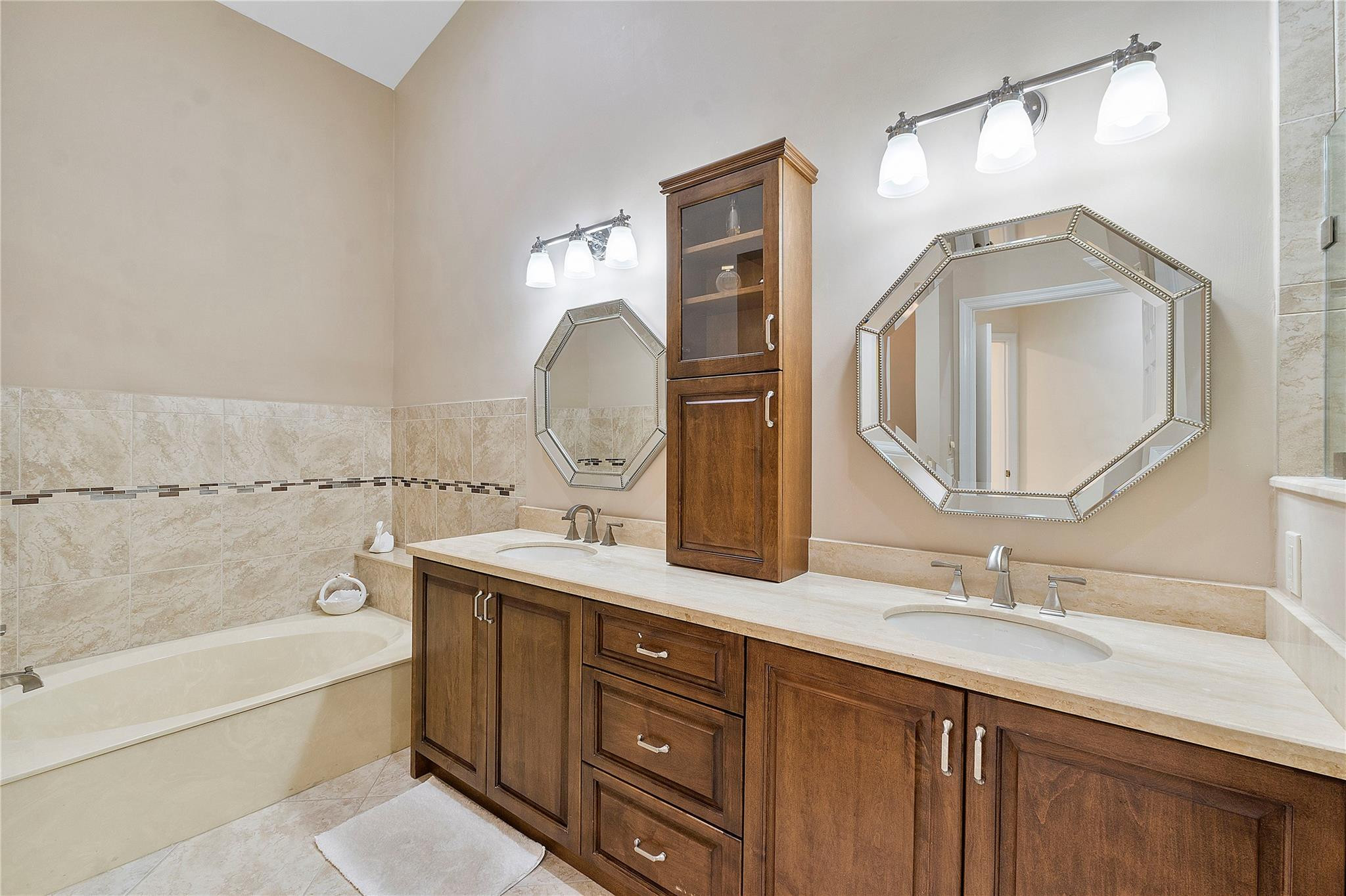 7644 Lexington Club Blvd B