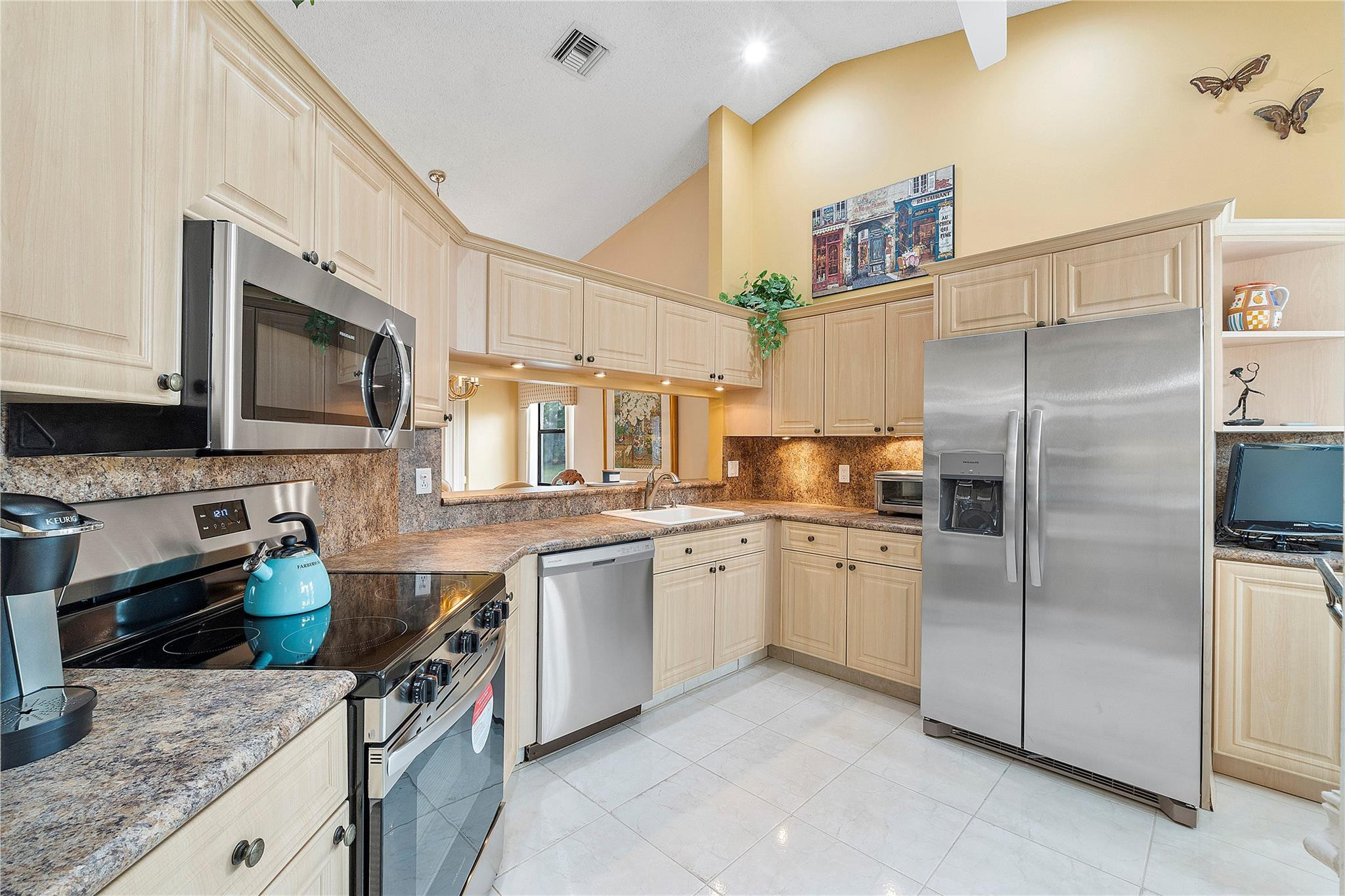 7644 Lexington Club Blvd B