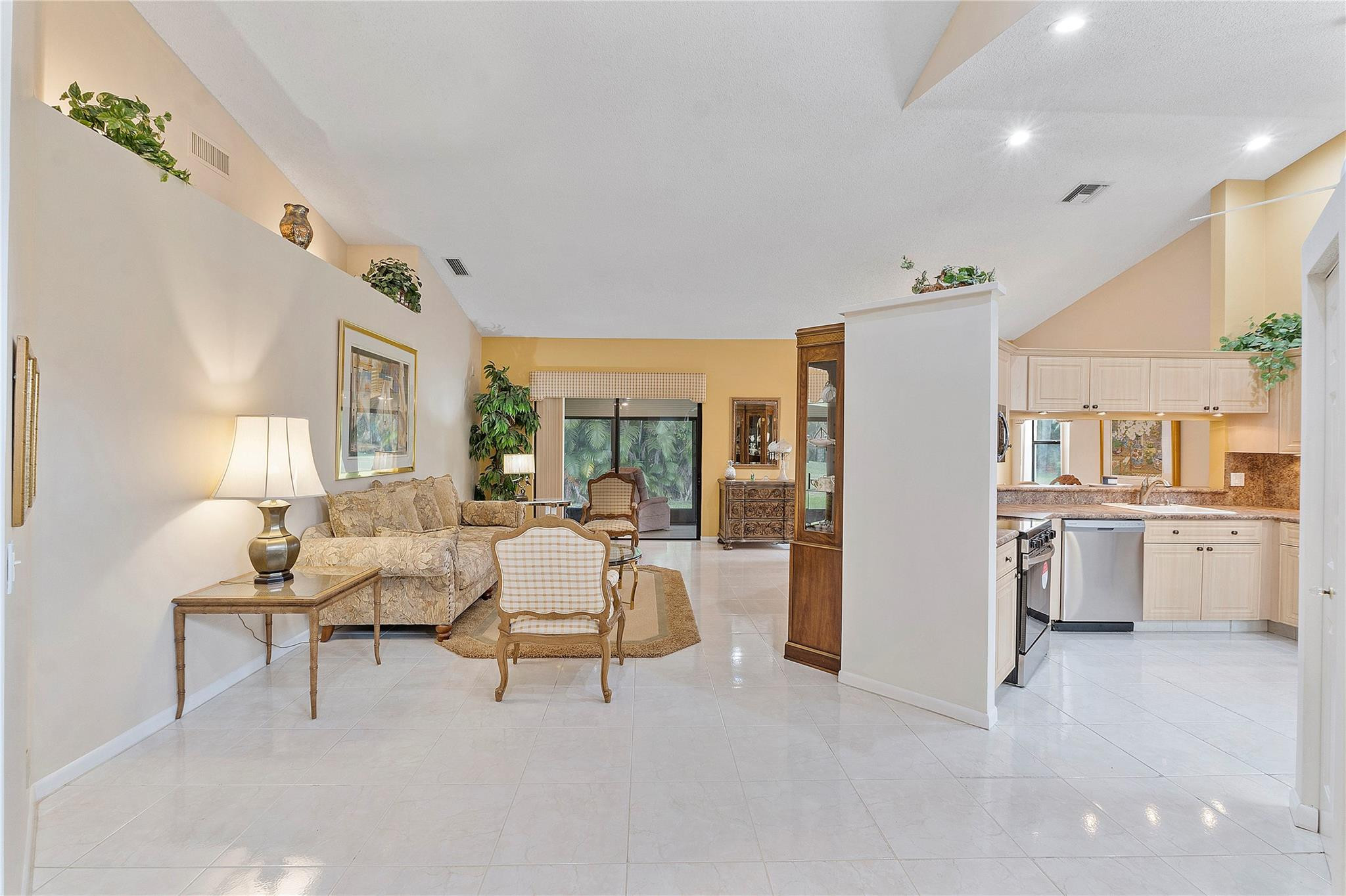 7644 Lexington Club Blvd B