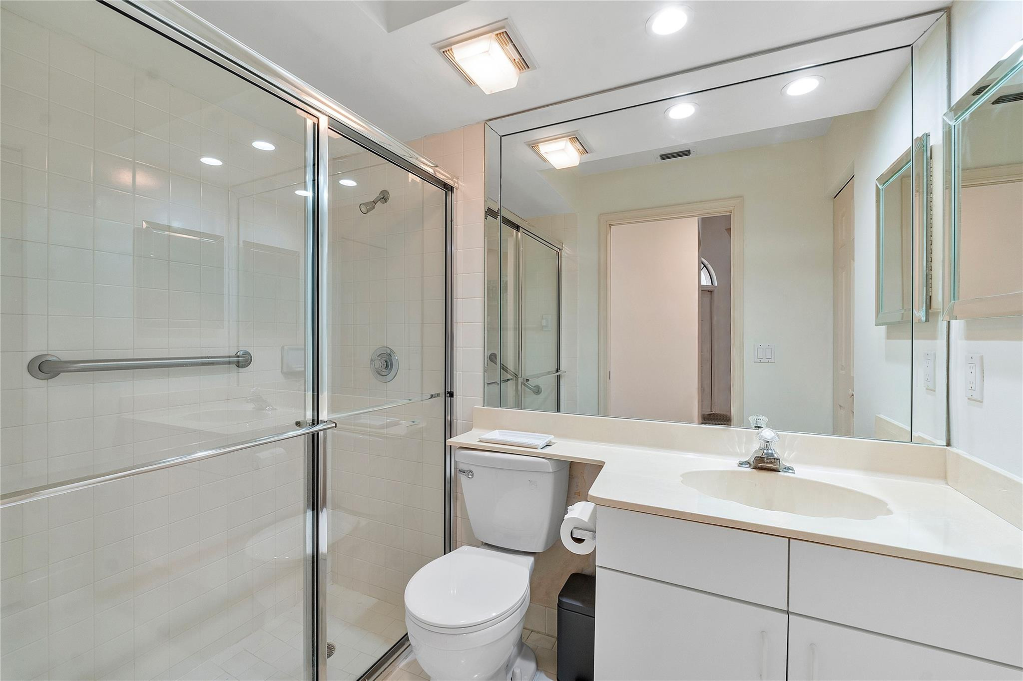 7644 Lexington Club Blvd B