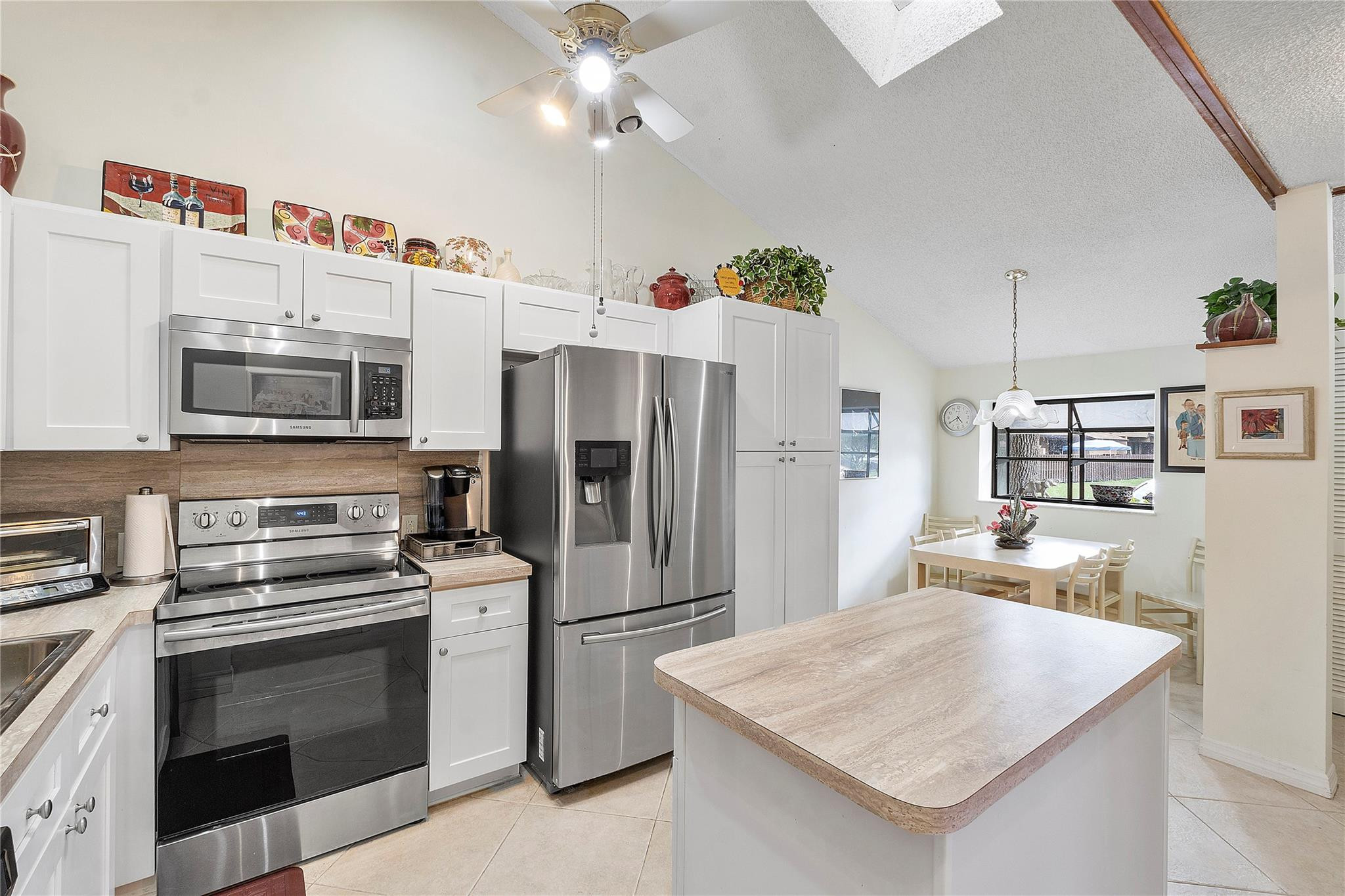 7640 NW 79th Ave L6