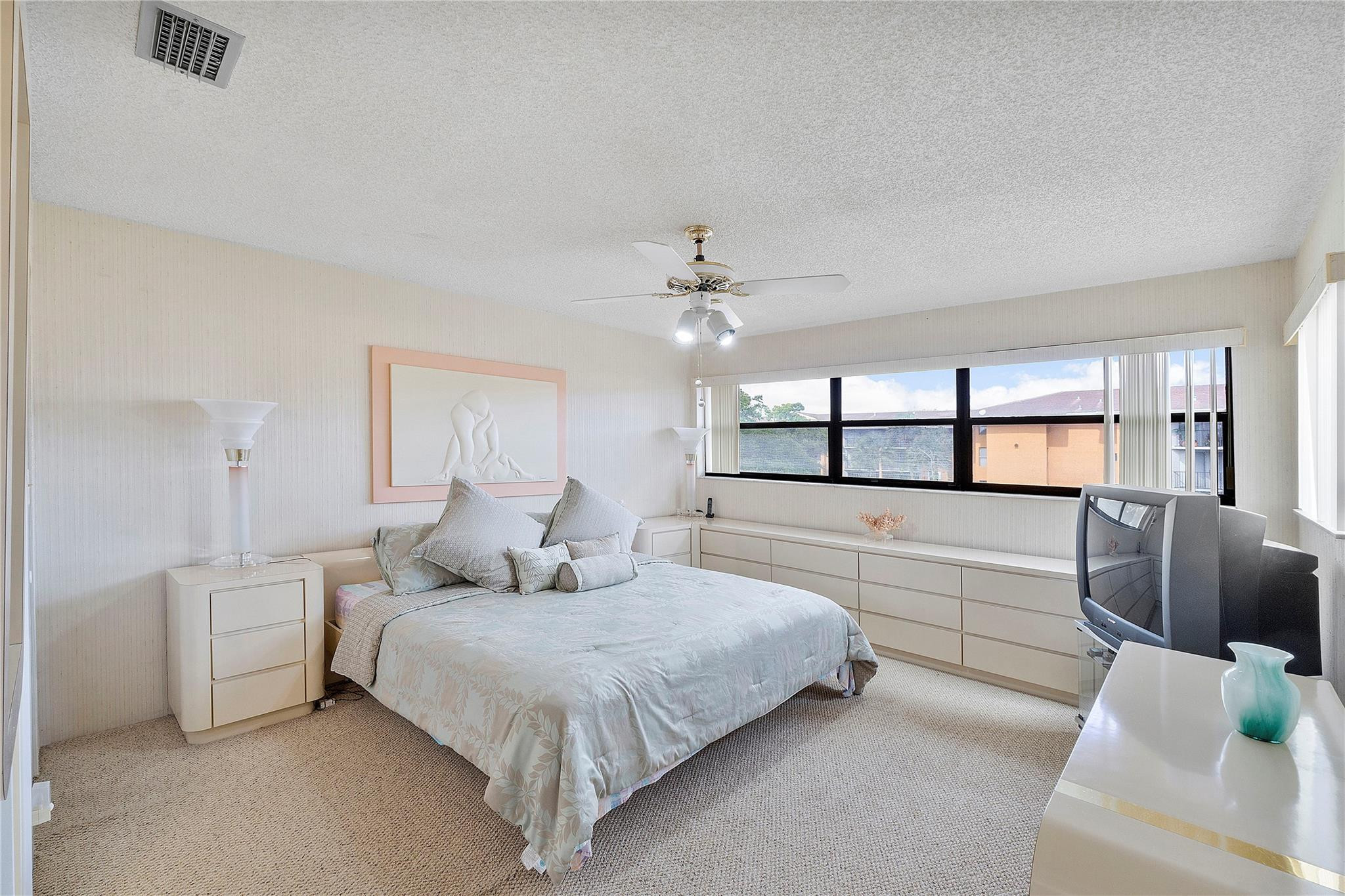 7640 NW 79th Ave L6