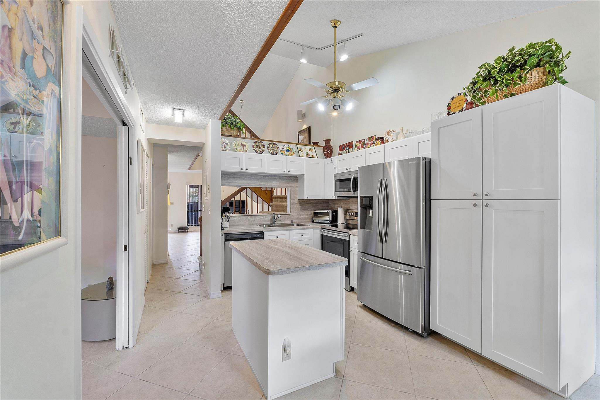 7640 NW 79th Ave L6