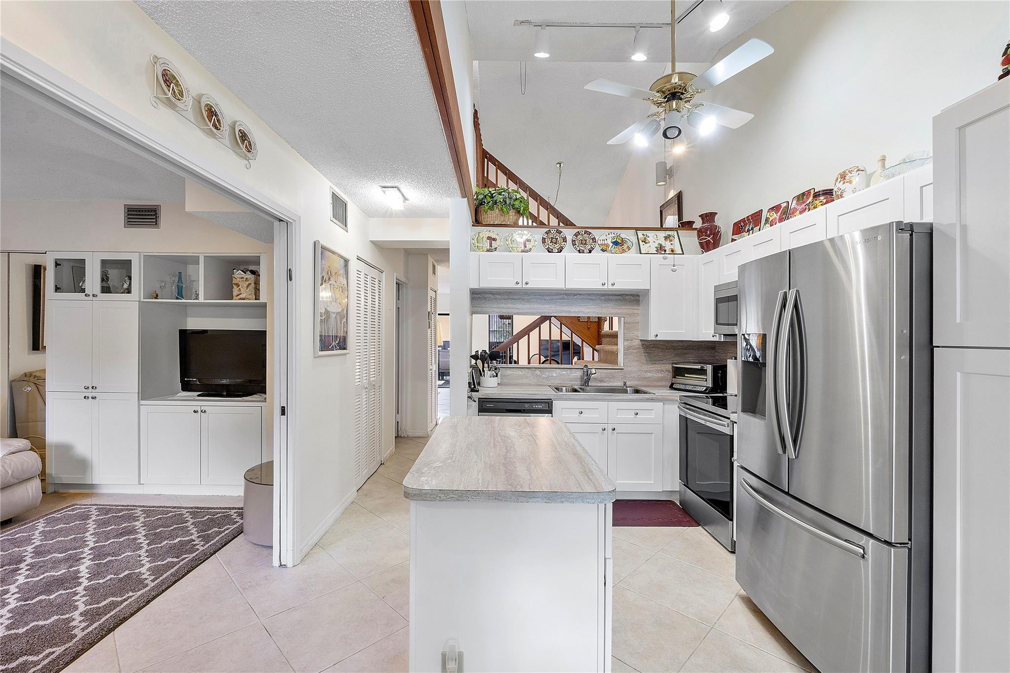 7640 NW 79th Ave L6