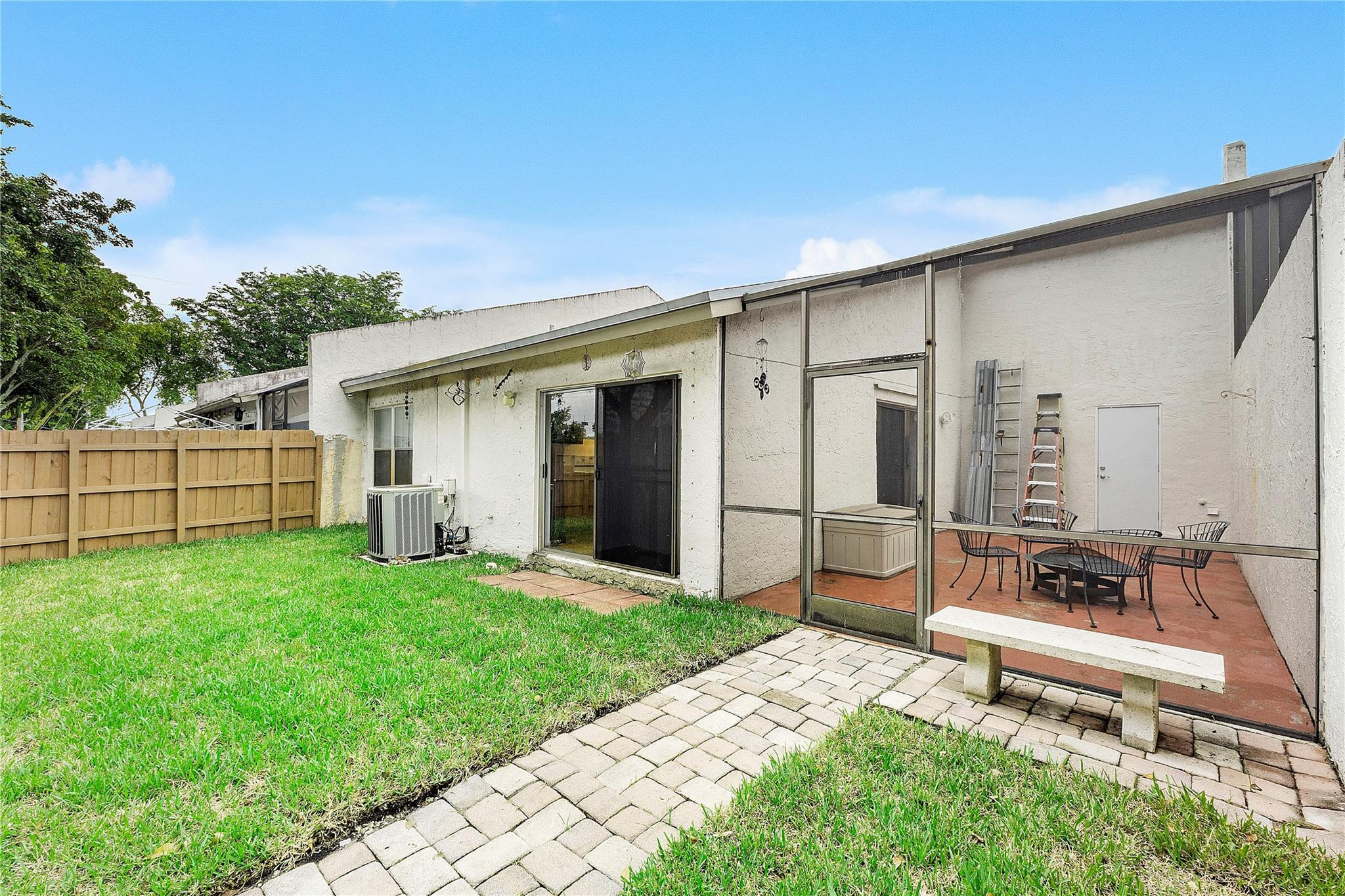 4990 NW 9th Way 4990