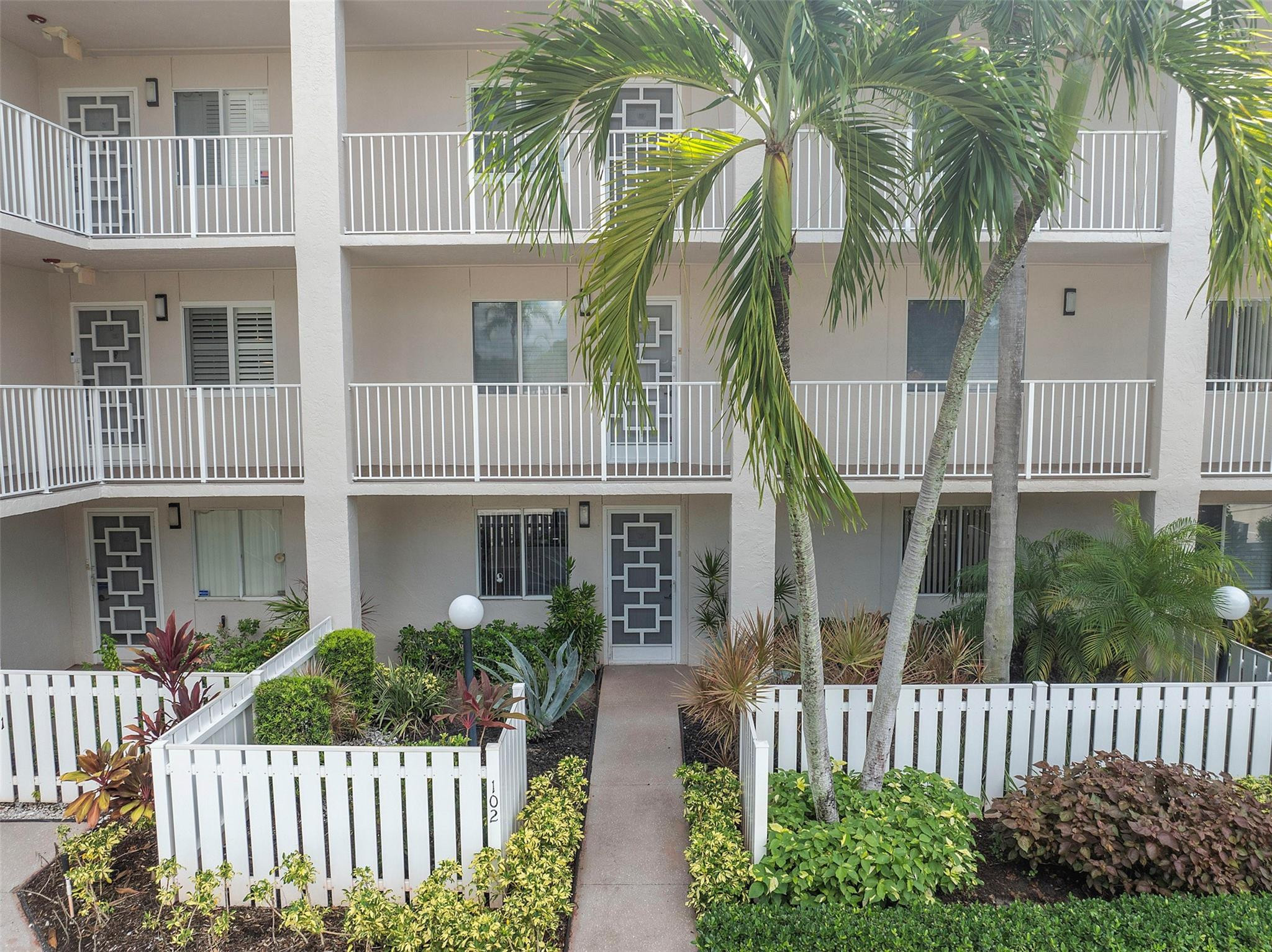 14112 Huntington Pointe Dr 102