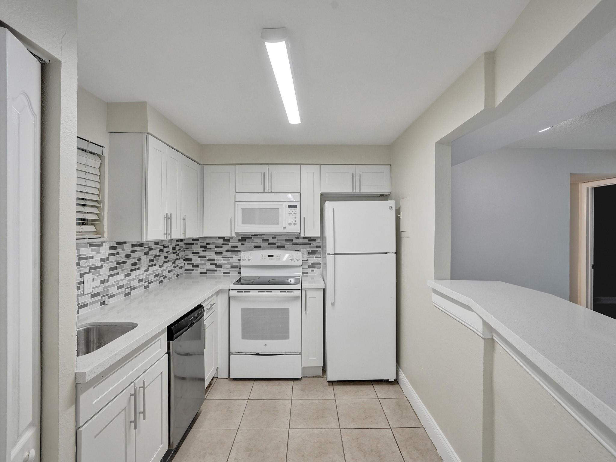 4205 N University Dr 108