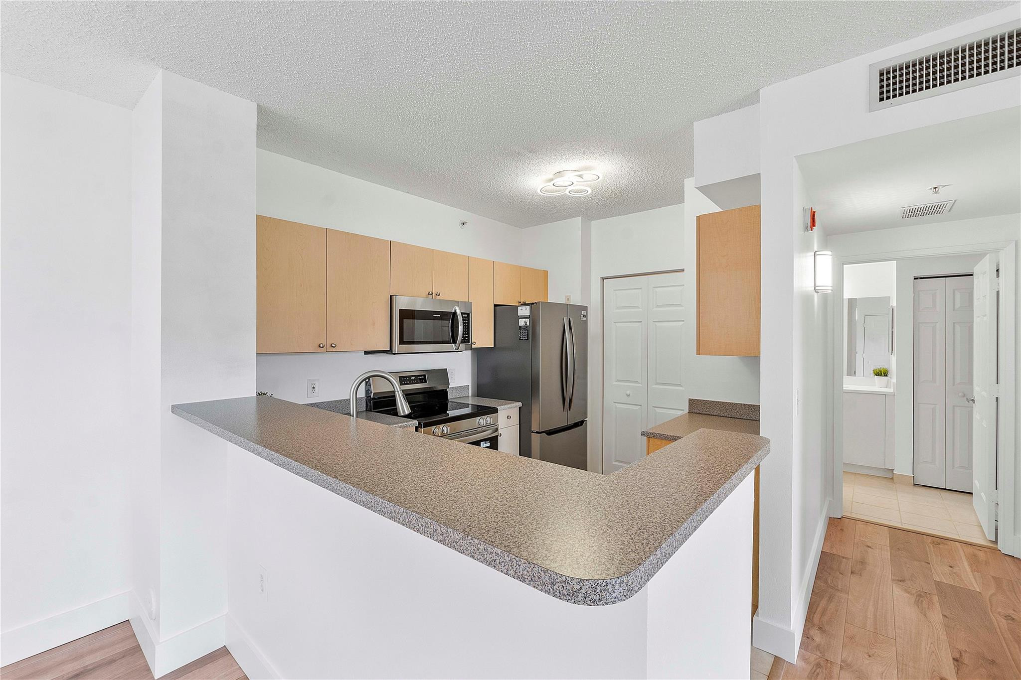 7980 N Nob Hill Rd 108