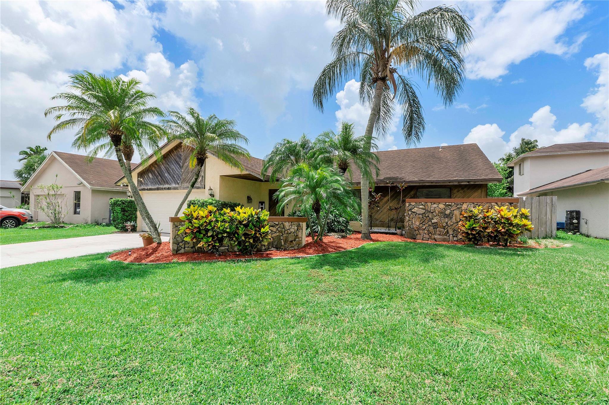 4094 NW 1st Pl
