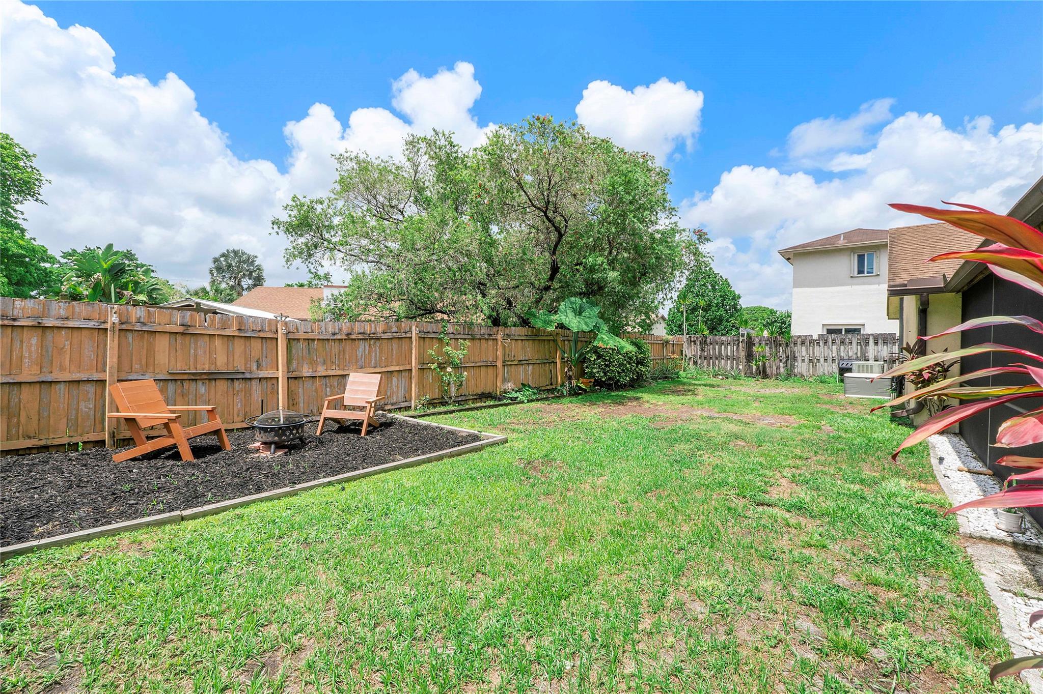 4094 NW 1st Pl