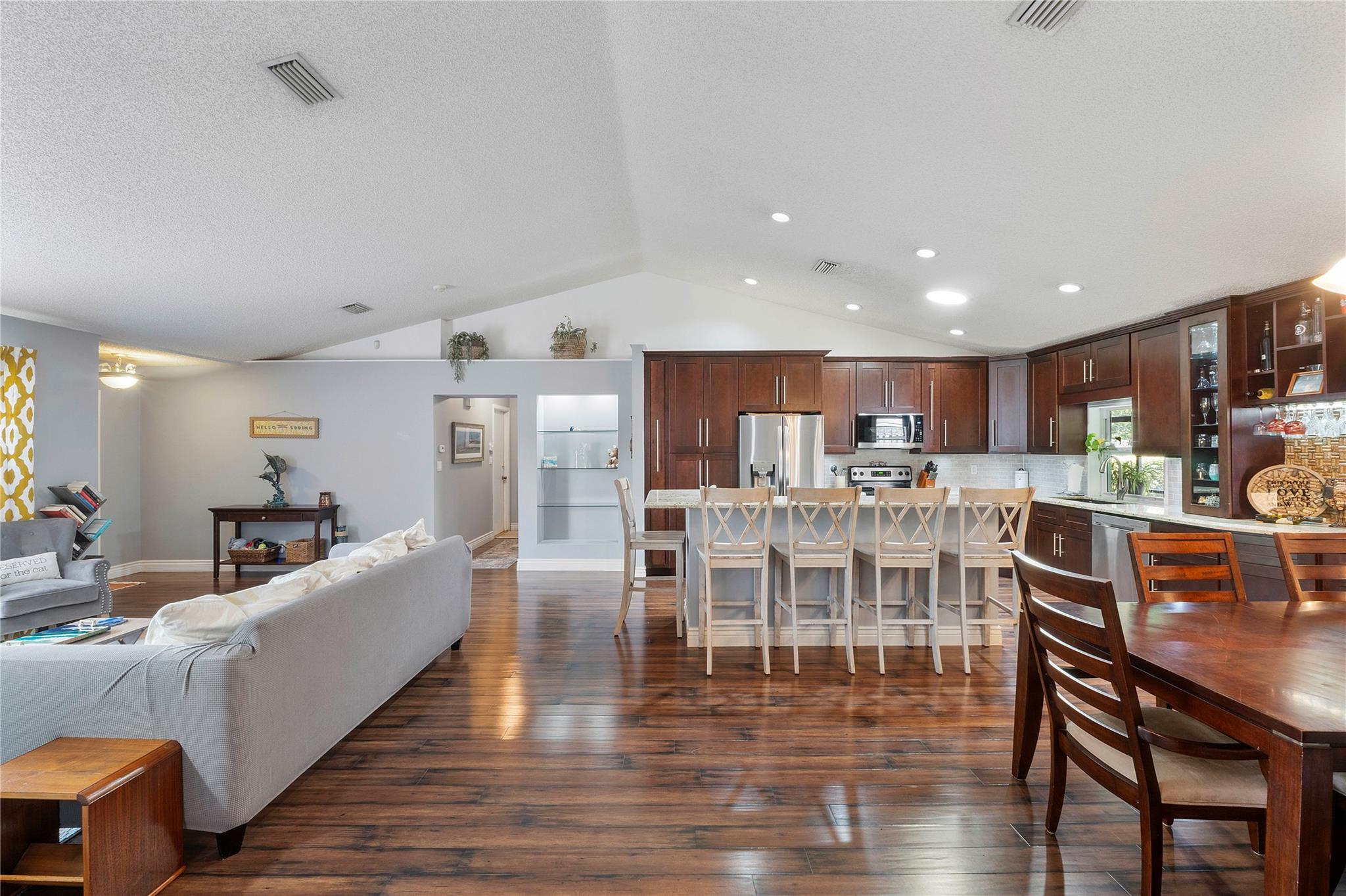 4094 NW 1st Pl