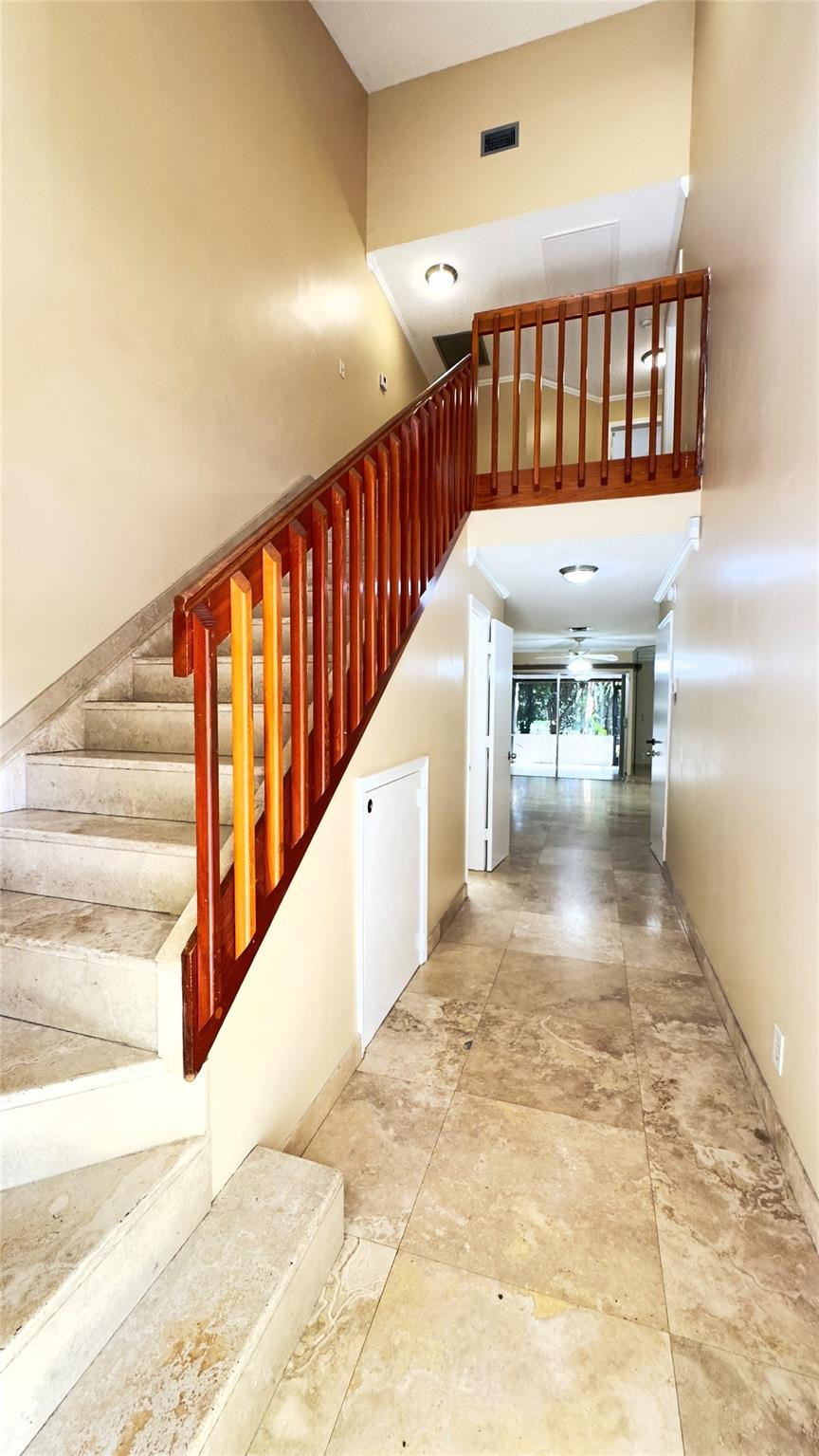 2126 W Discovery Cir
