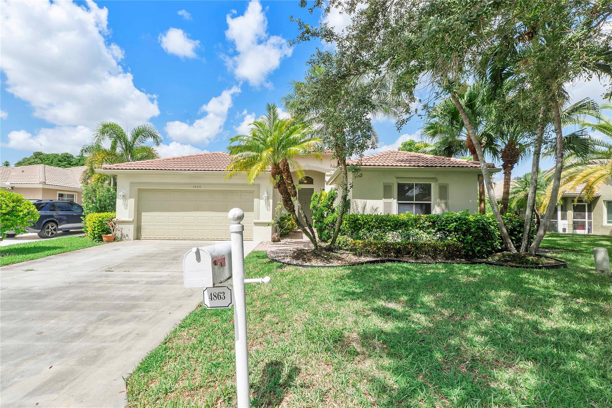 4863 NW 54th Ave
