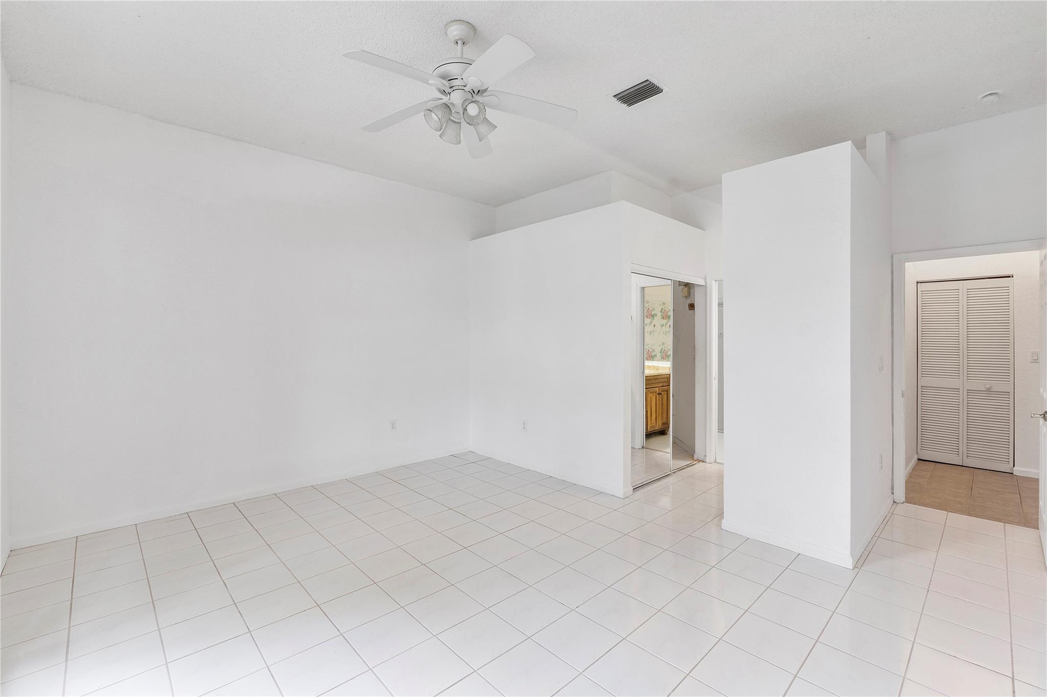 4863 NW 54th Ave