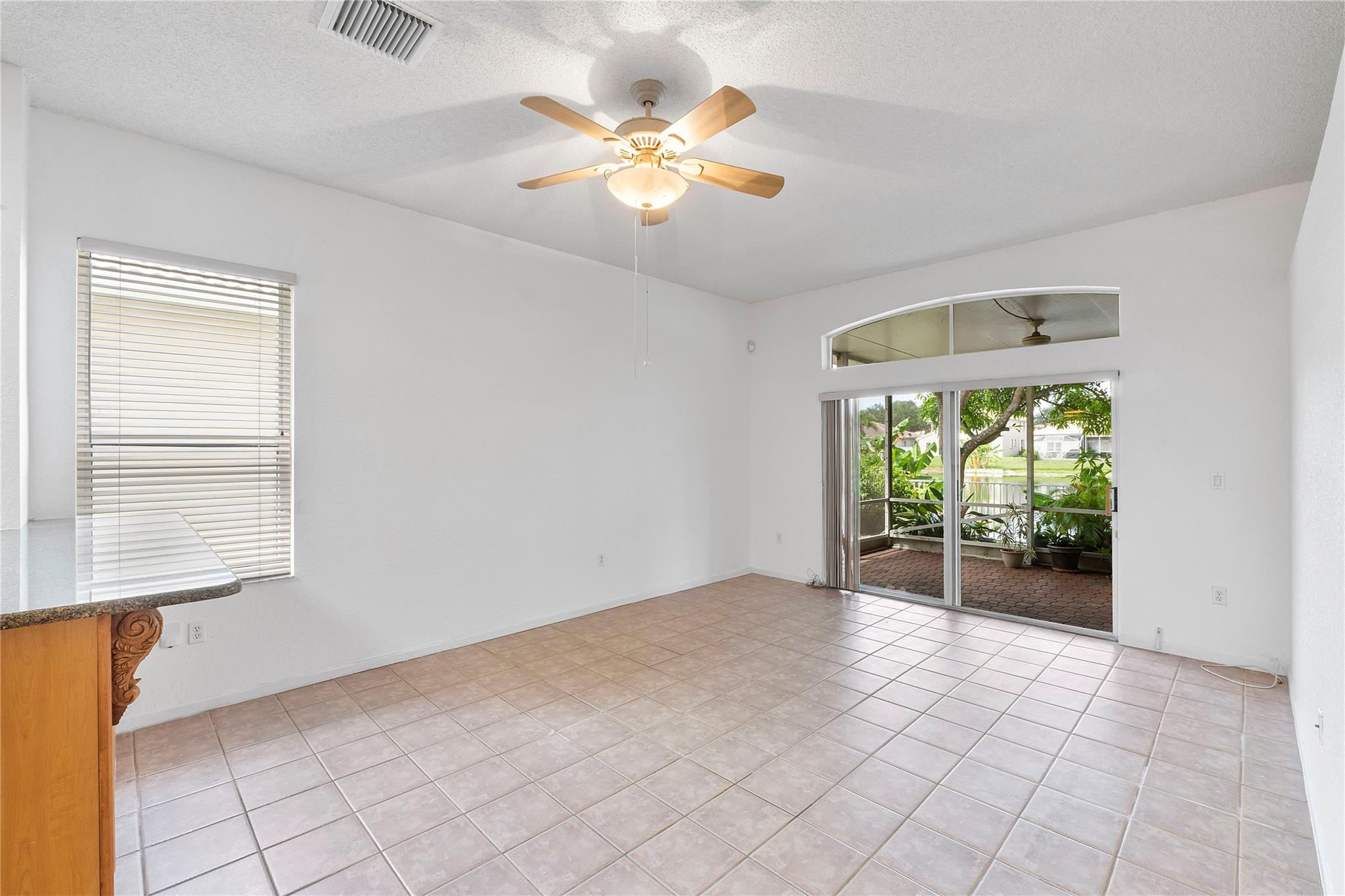 4863 NW 54th Ave