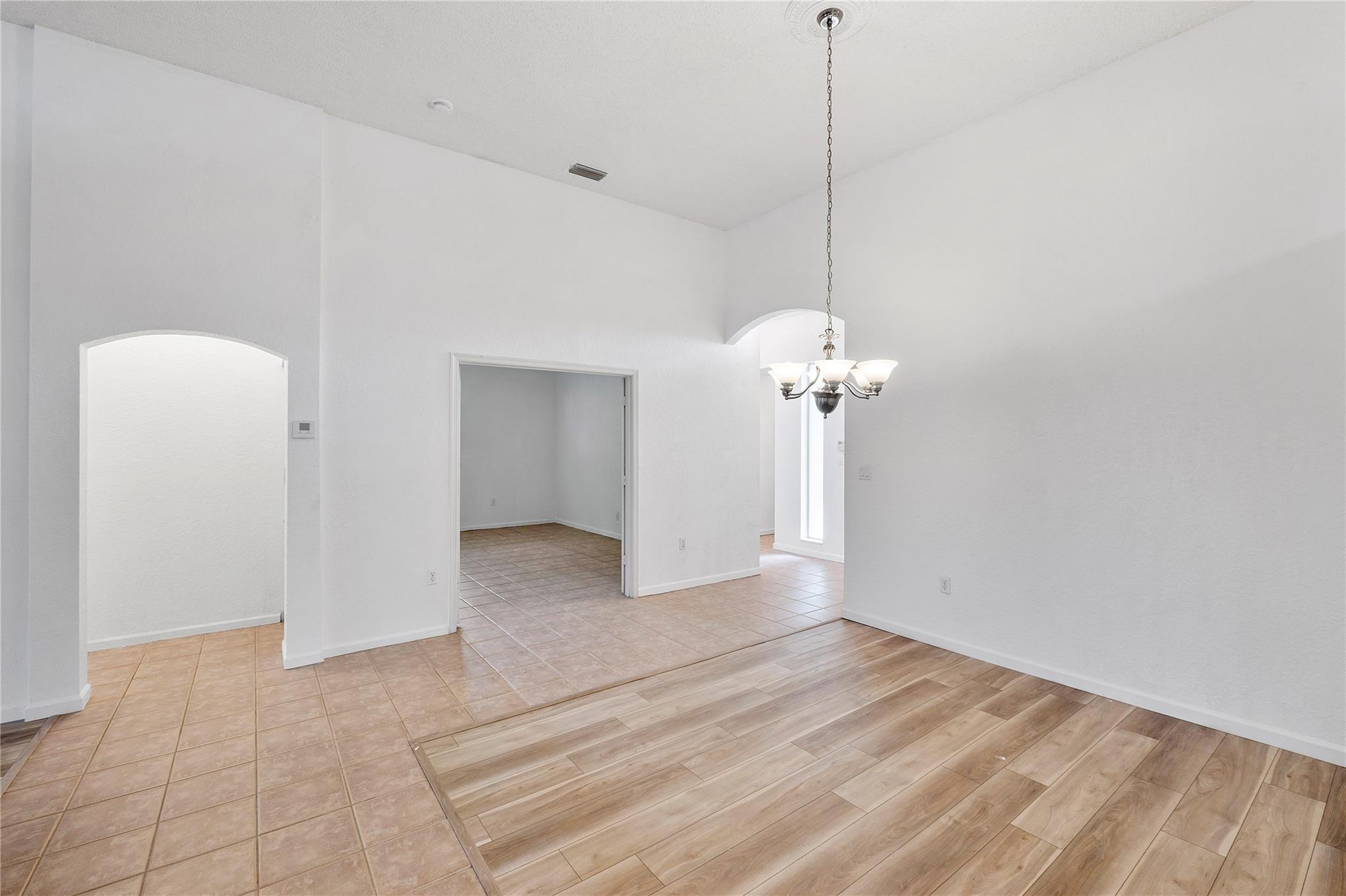 4863 NW 54th Ave