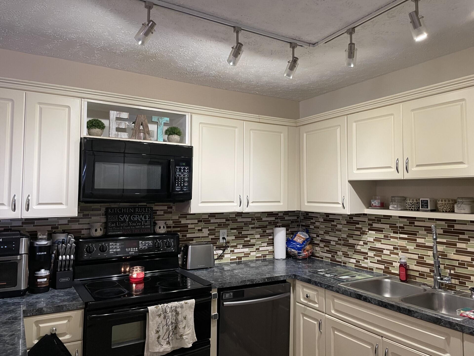 4782 Sunny Palms Circle D