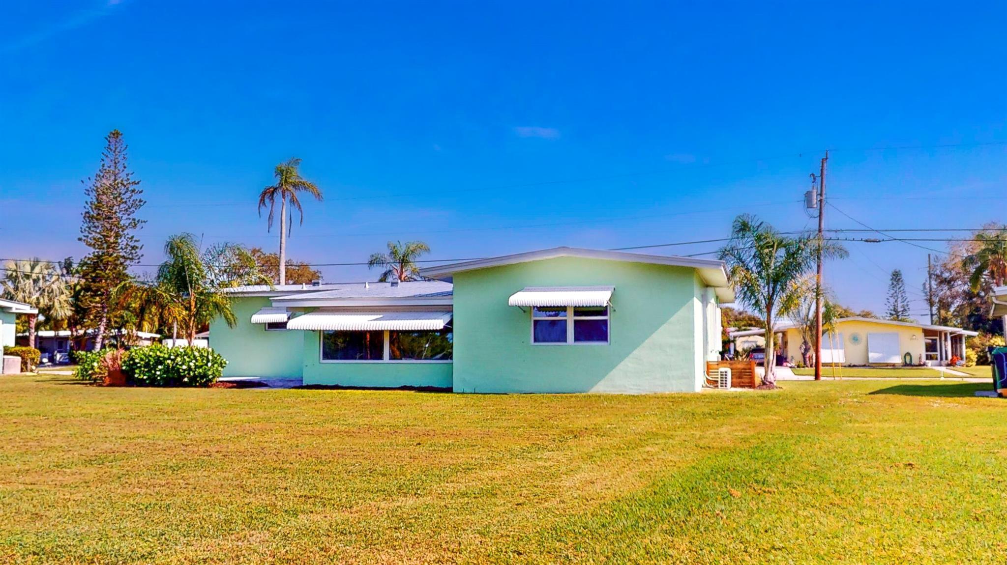 2964 SE Treasure Island Road