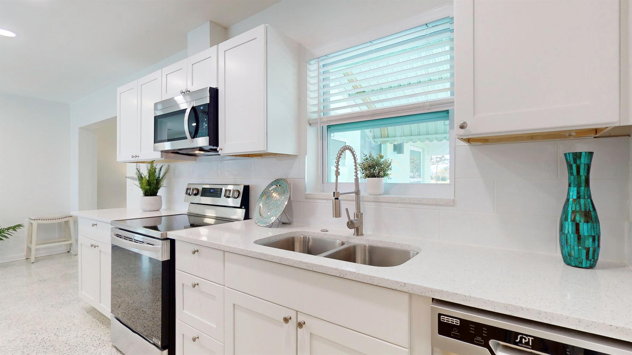 2964 SE Treasure Island Road