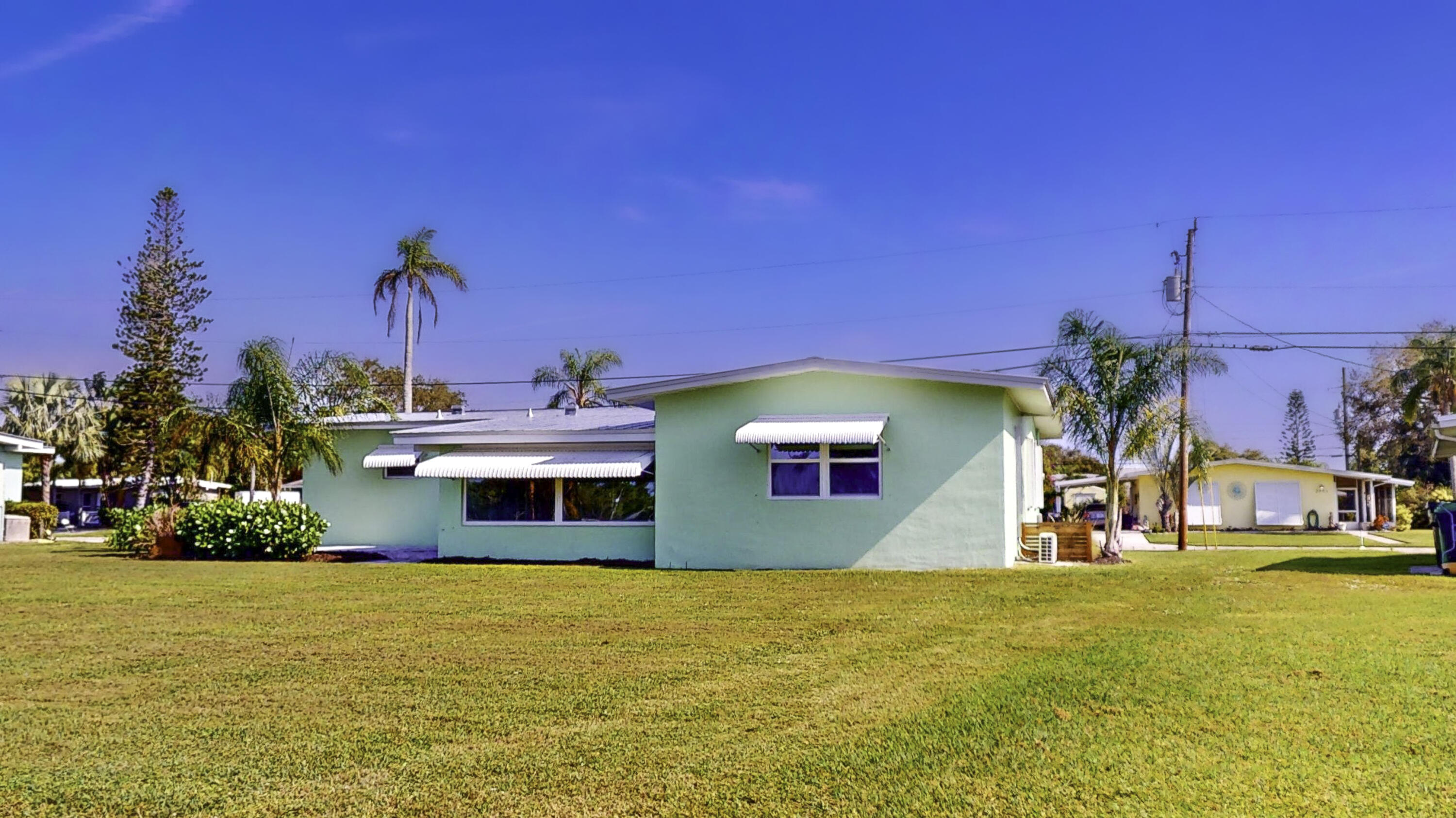 2964 SE Treasure Island Road