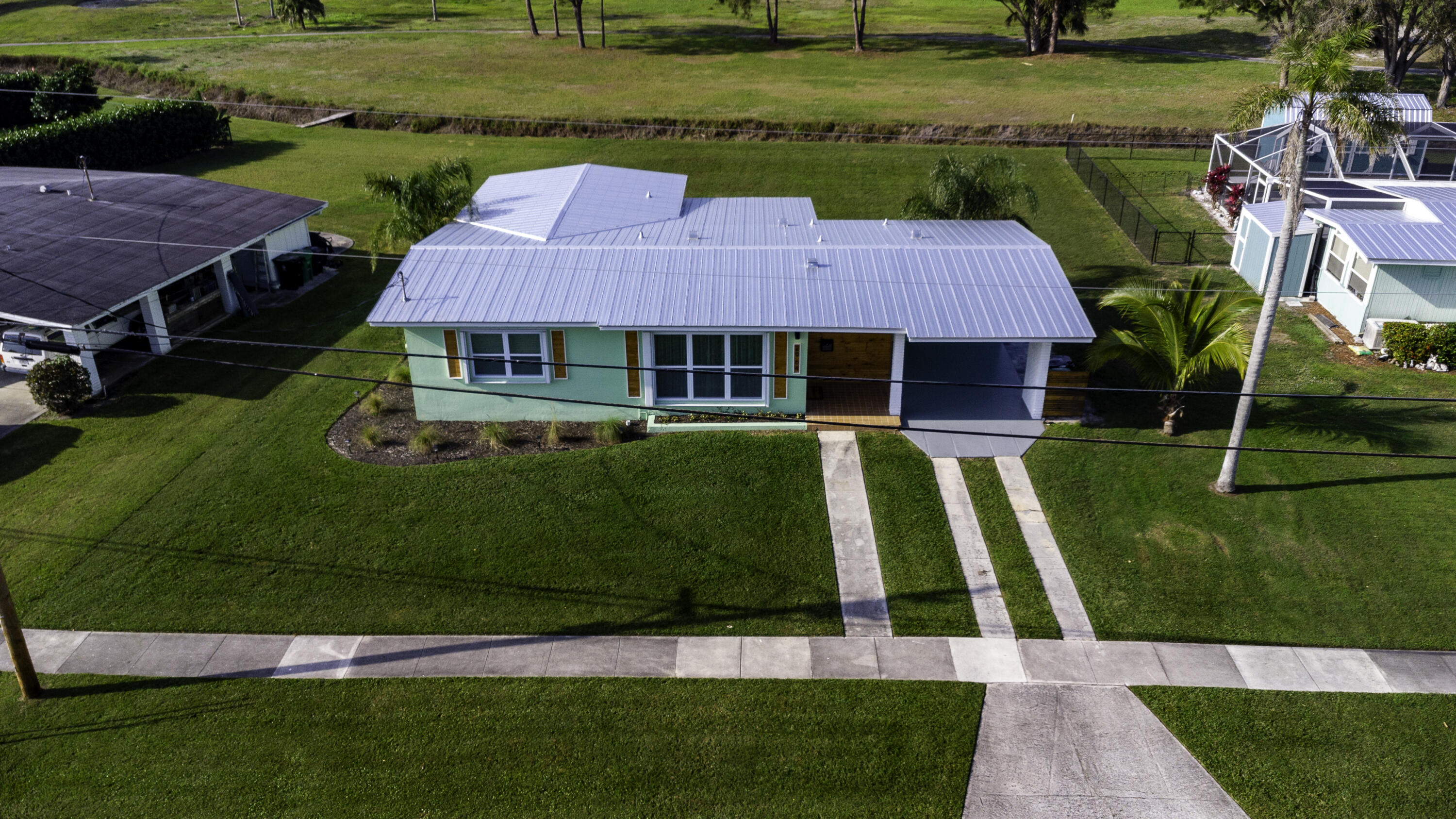 2964 SE Treasure Island Road