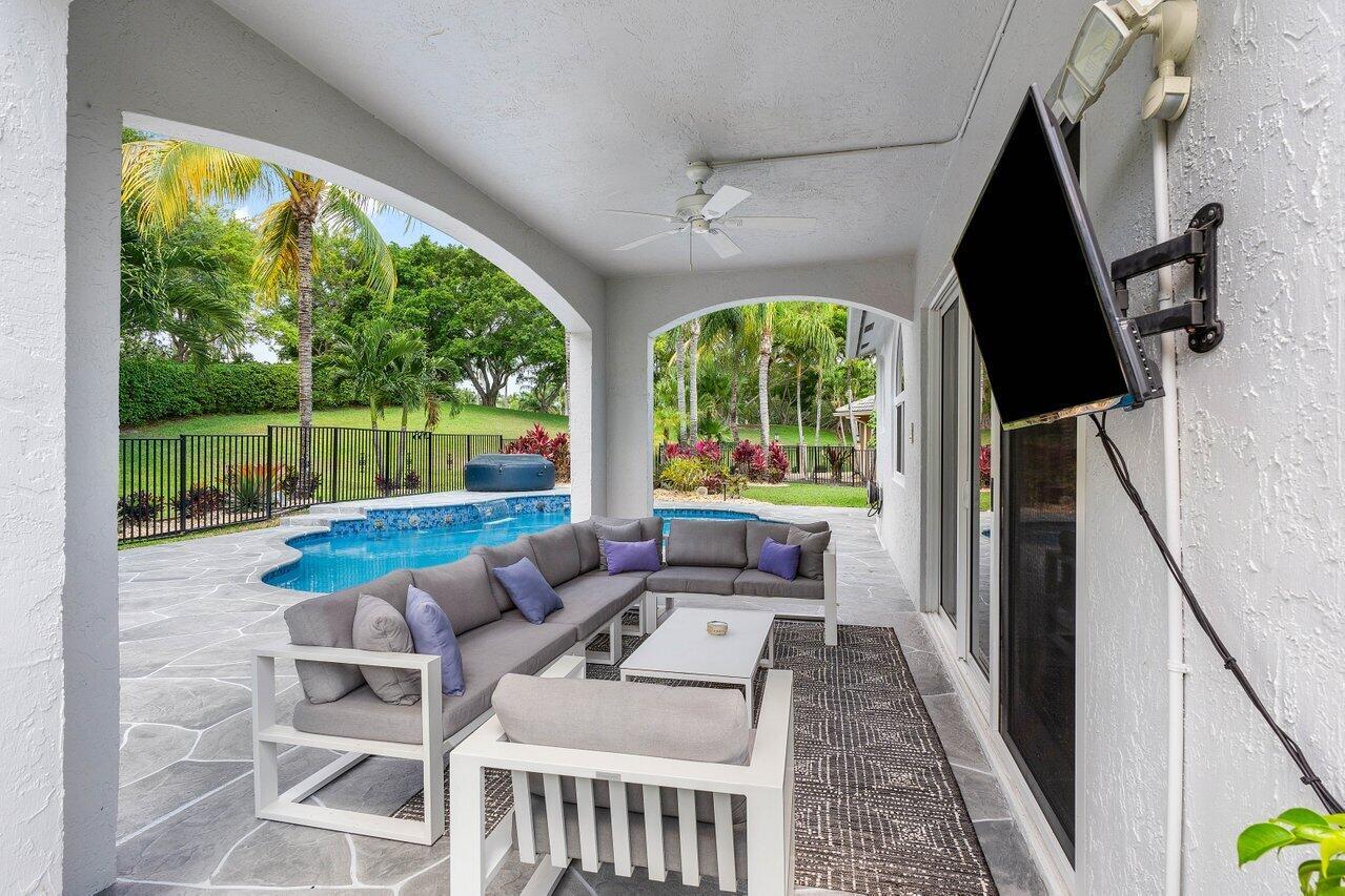 19959 Dinner Key Drive