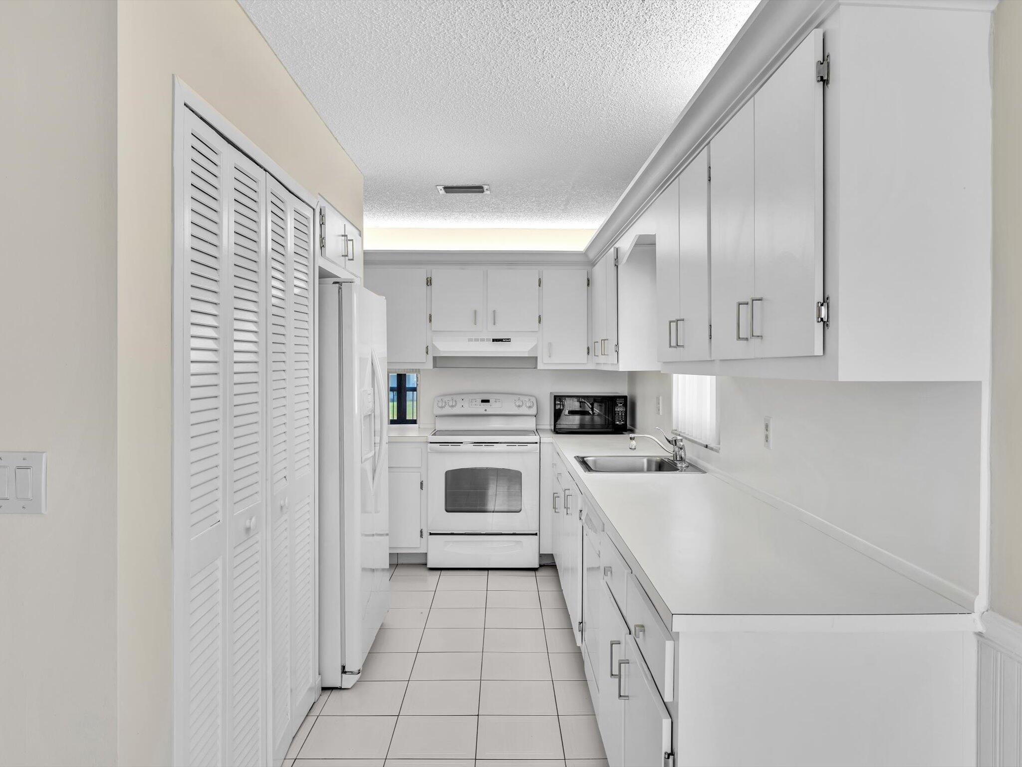 13669 Date Palm Court D