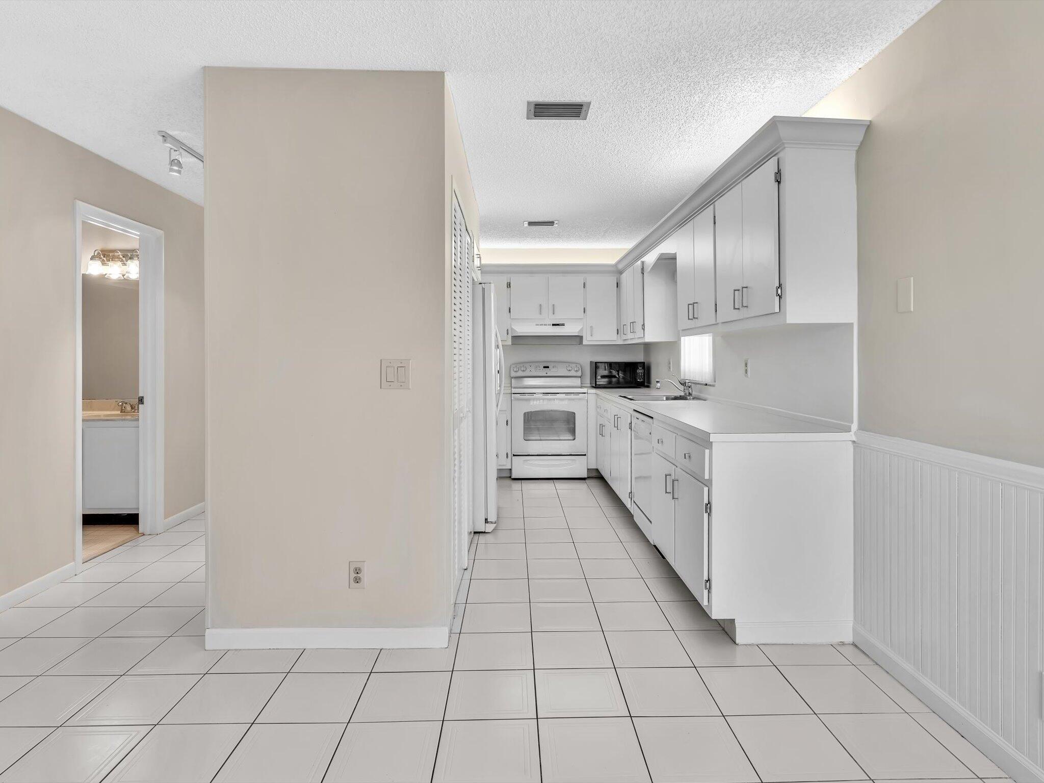 13669 Date Palm Court D