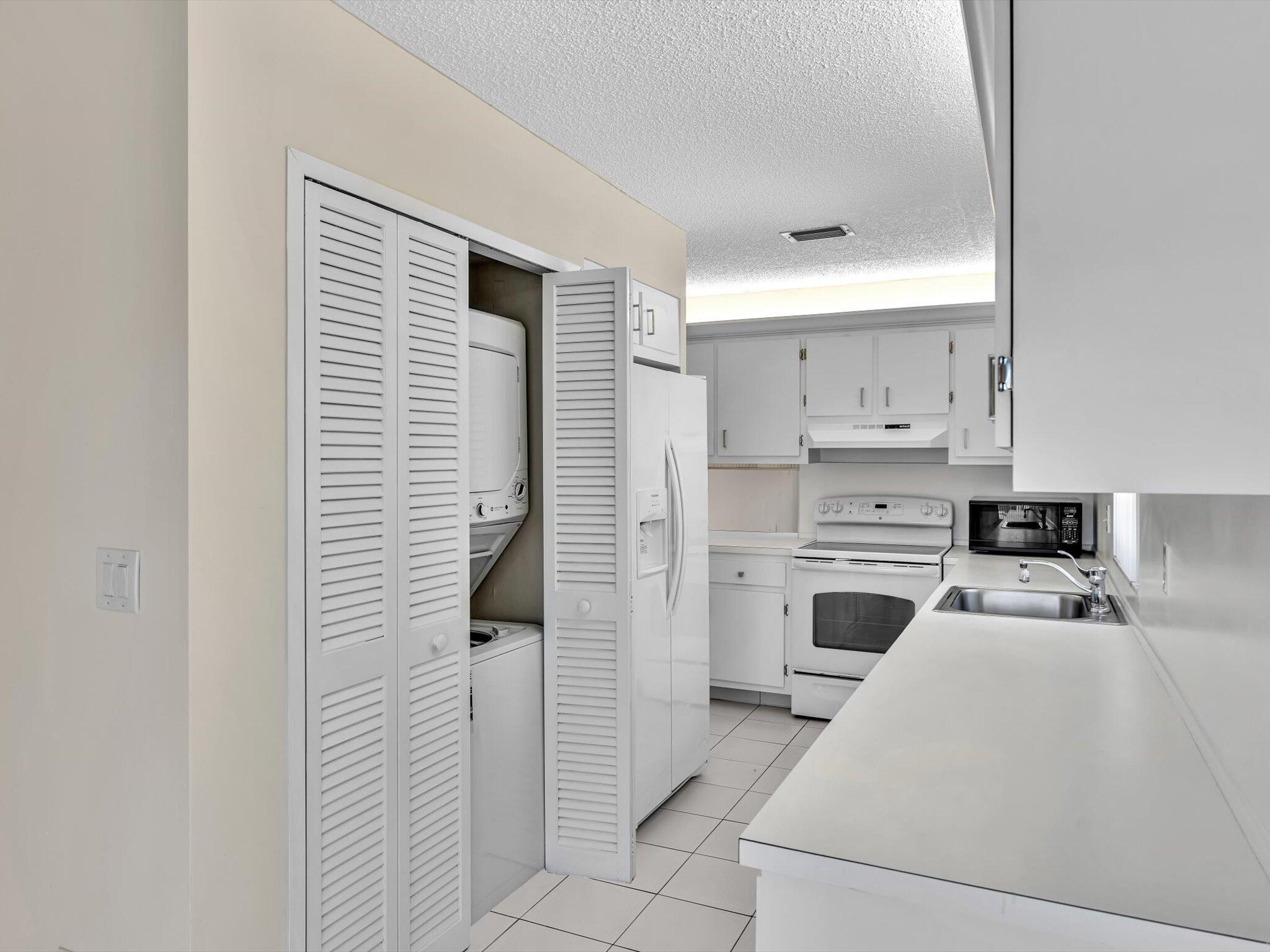 13669 Date Palm Court D