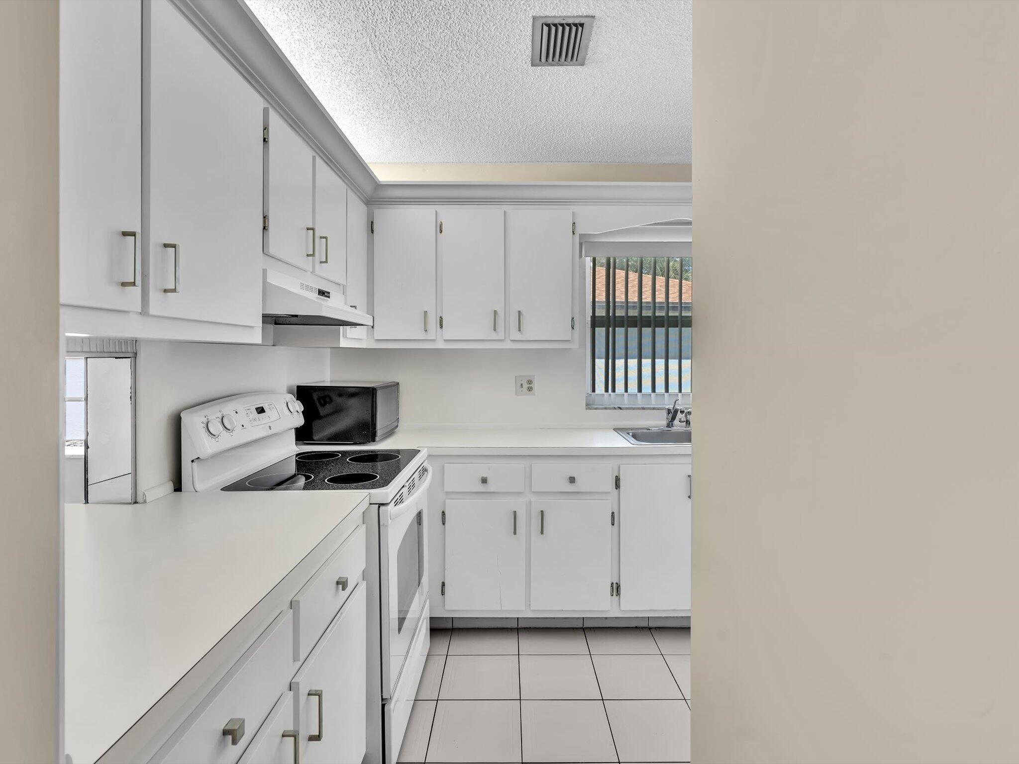 13669 Date Palm Court D
