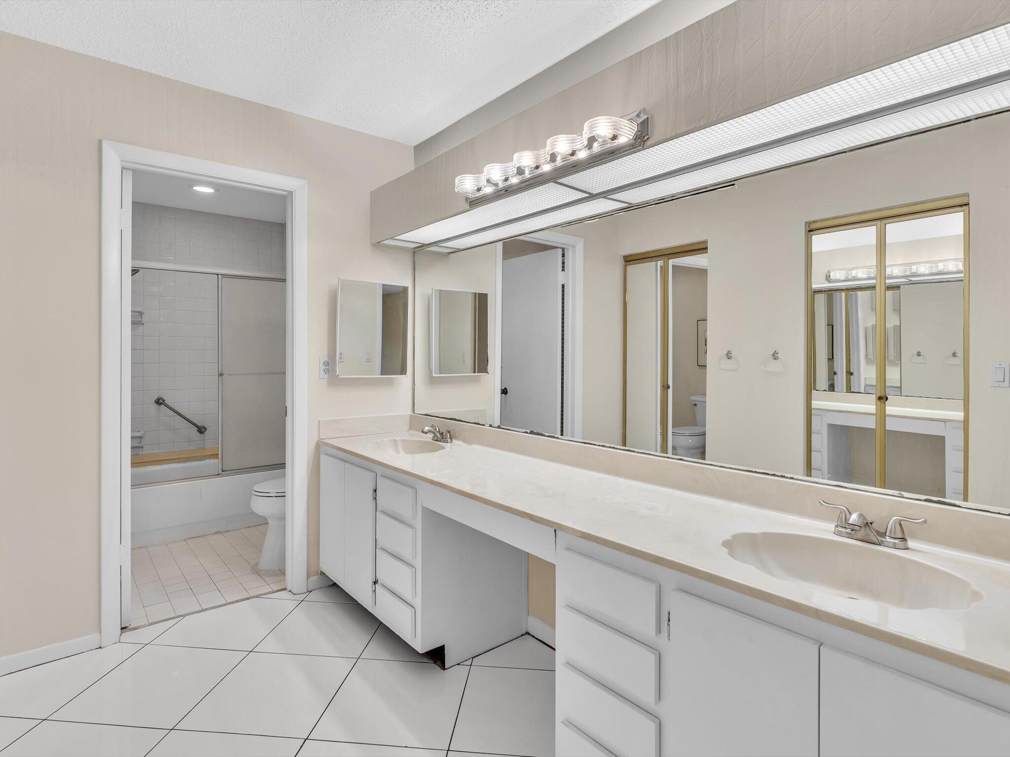 13669 Date Palm Court D