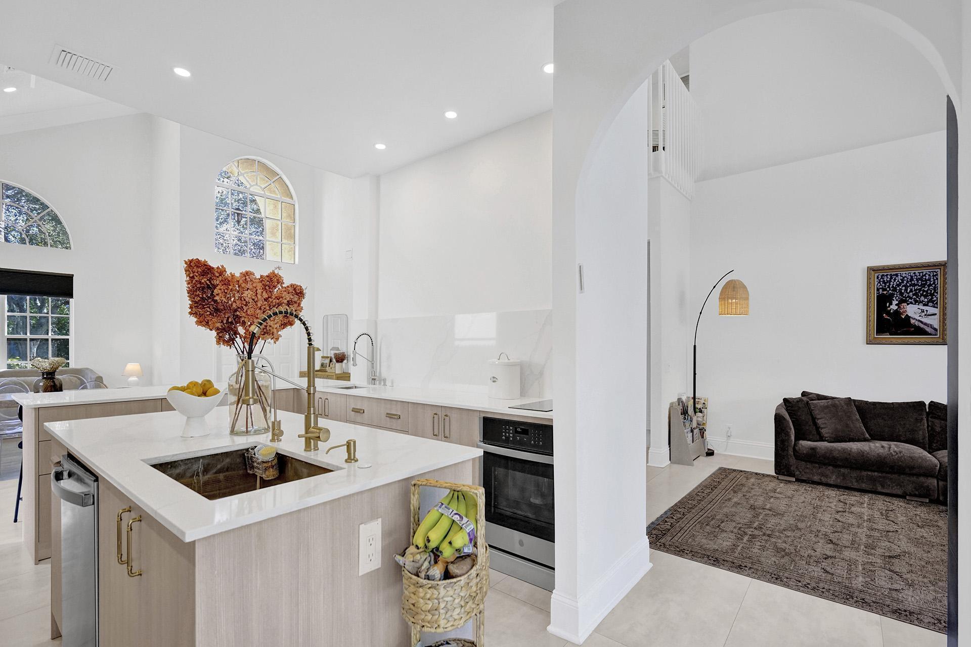 8001 NW 66th Terrace