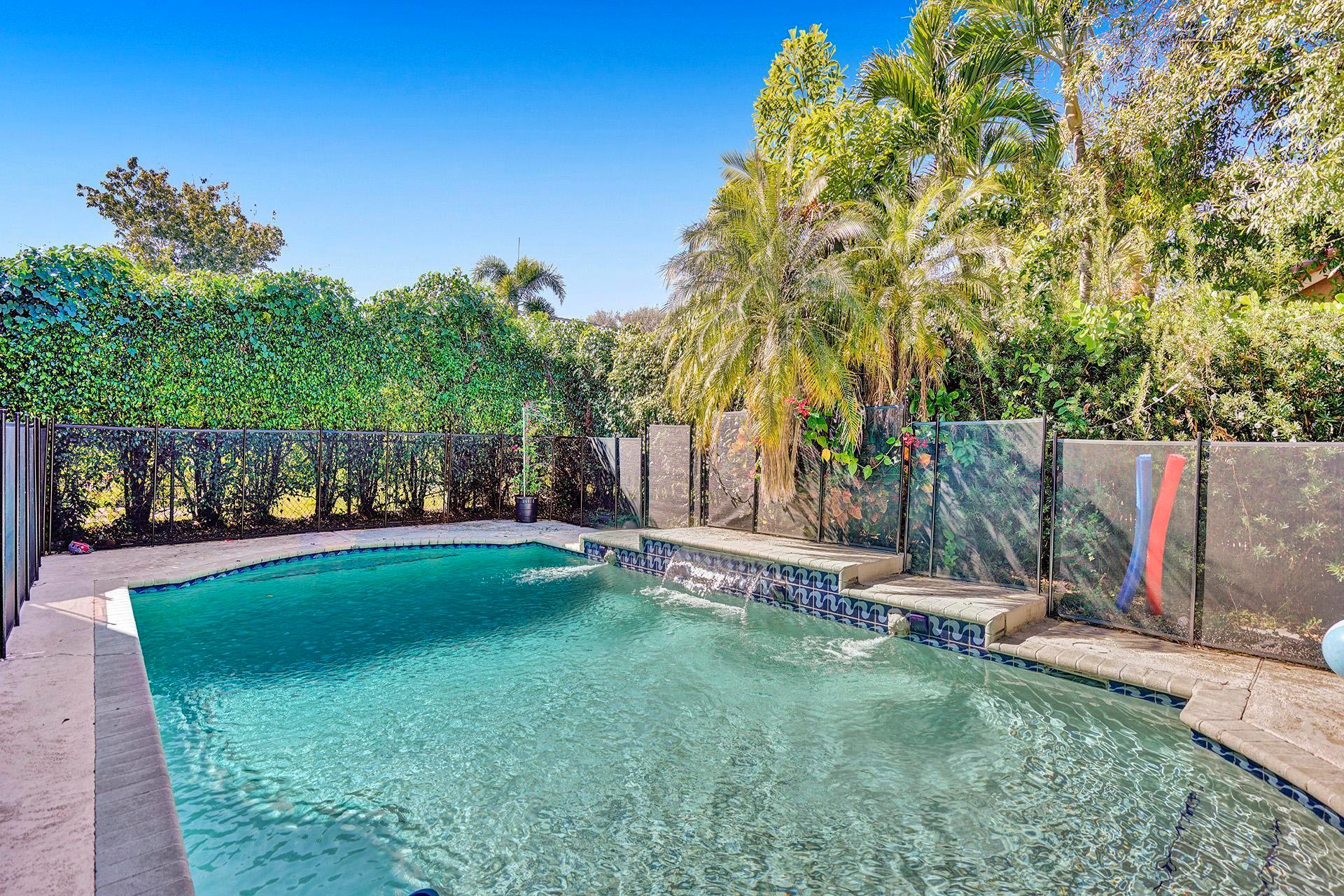 8001 NW 66th Terrace