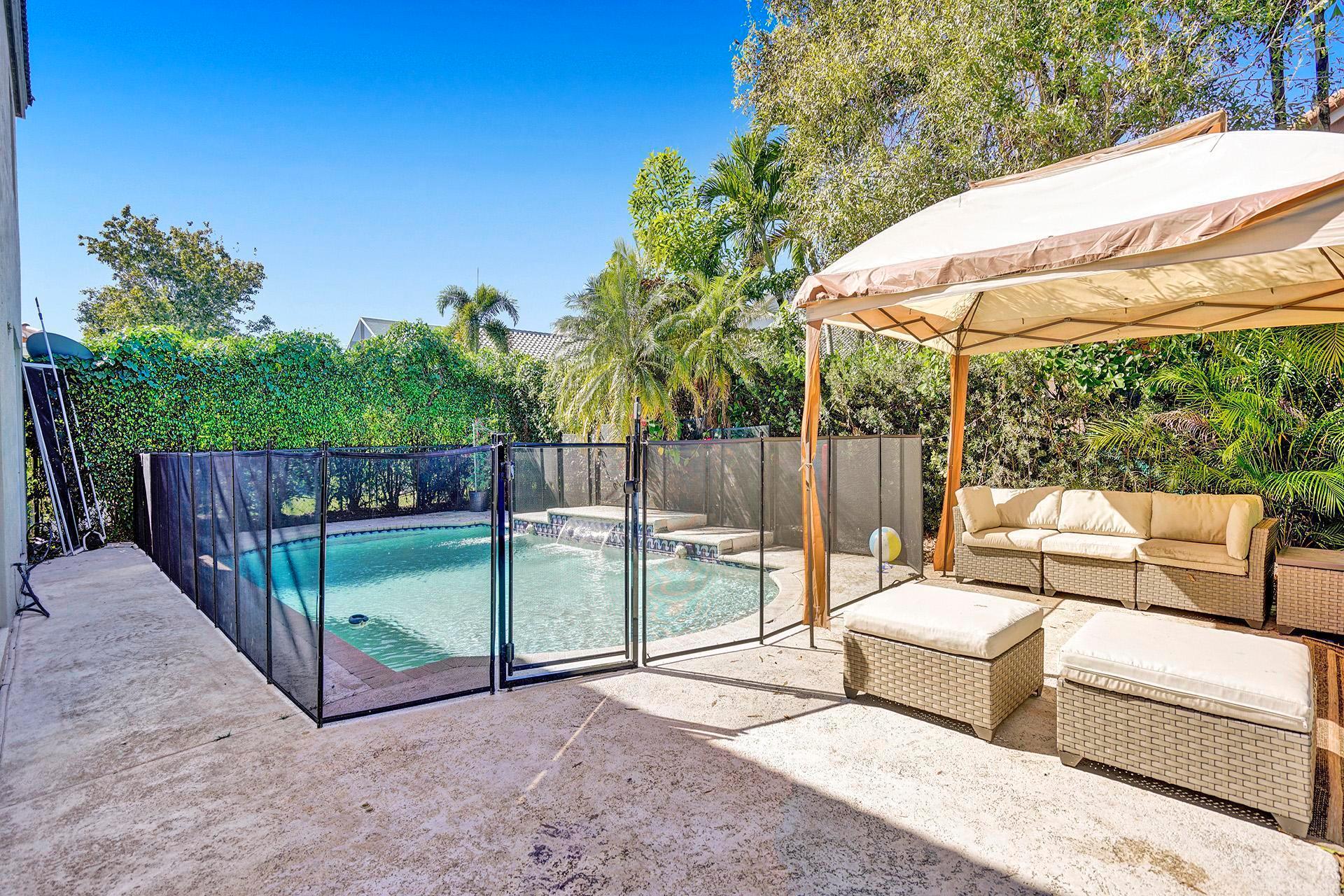 8001 NW 66th Terrace