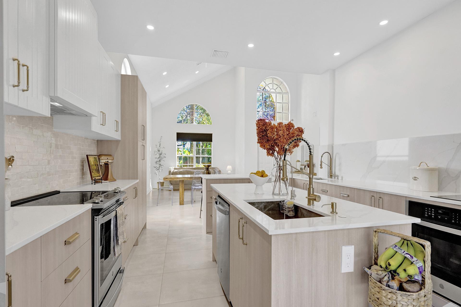 8001 NW 66th Terrace