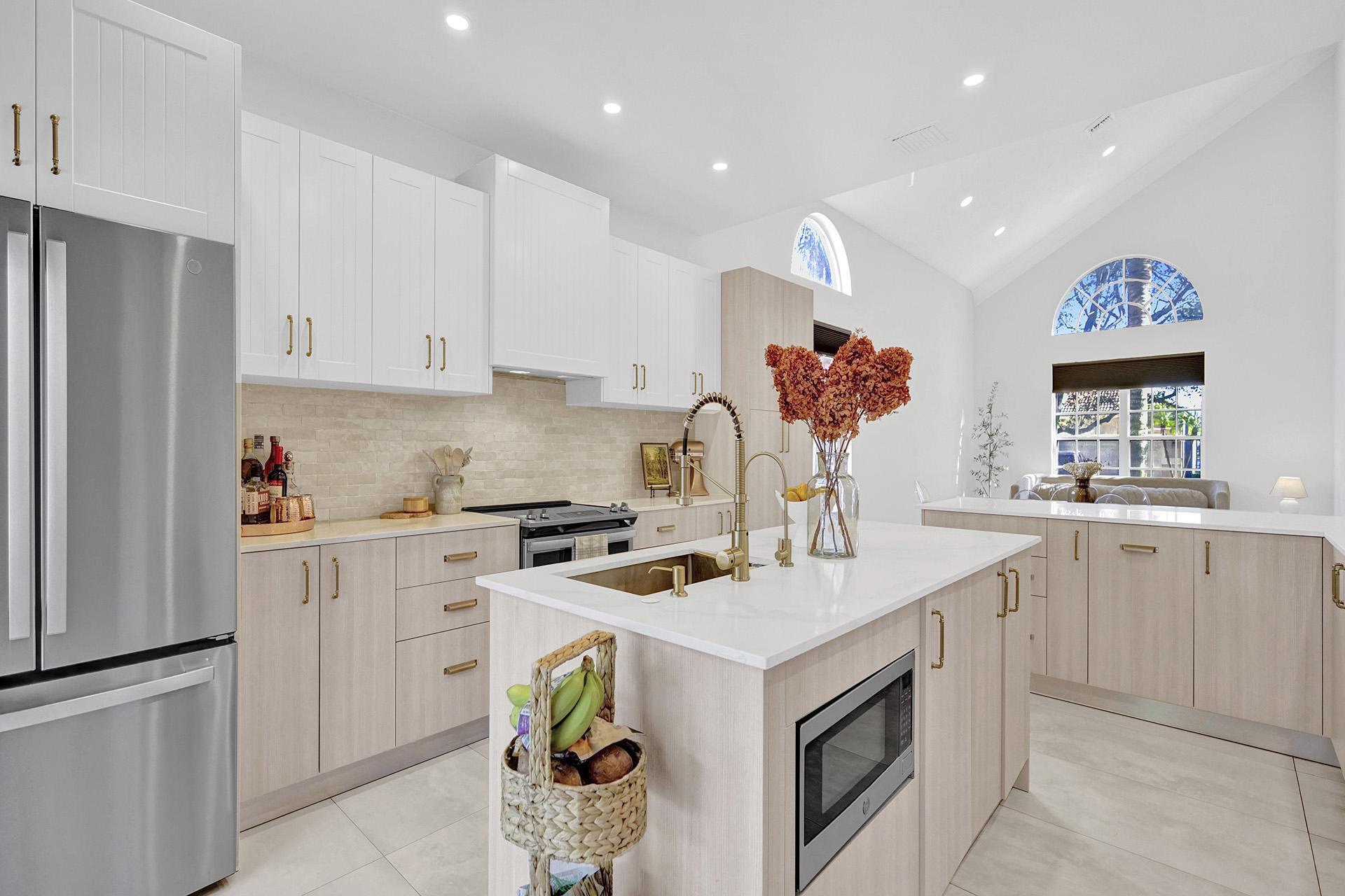 8001 NW 66th Terrace