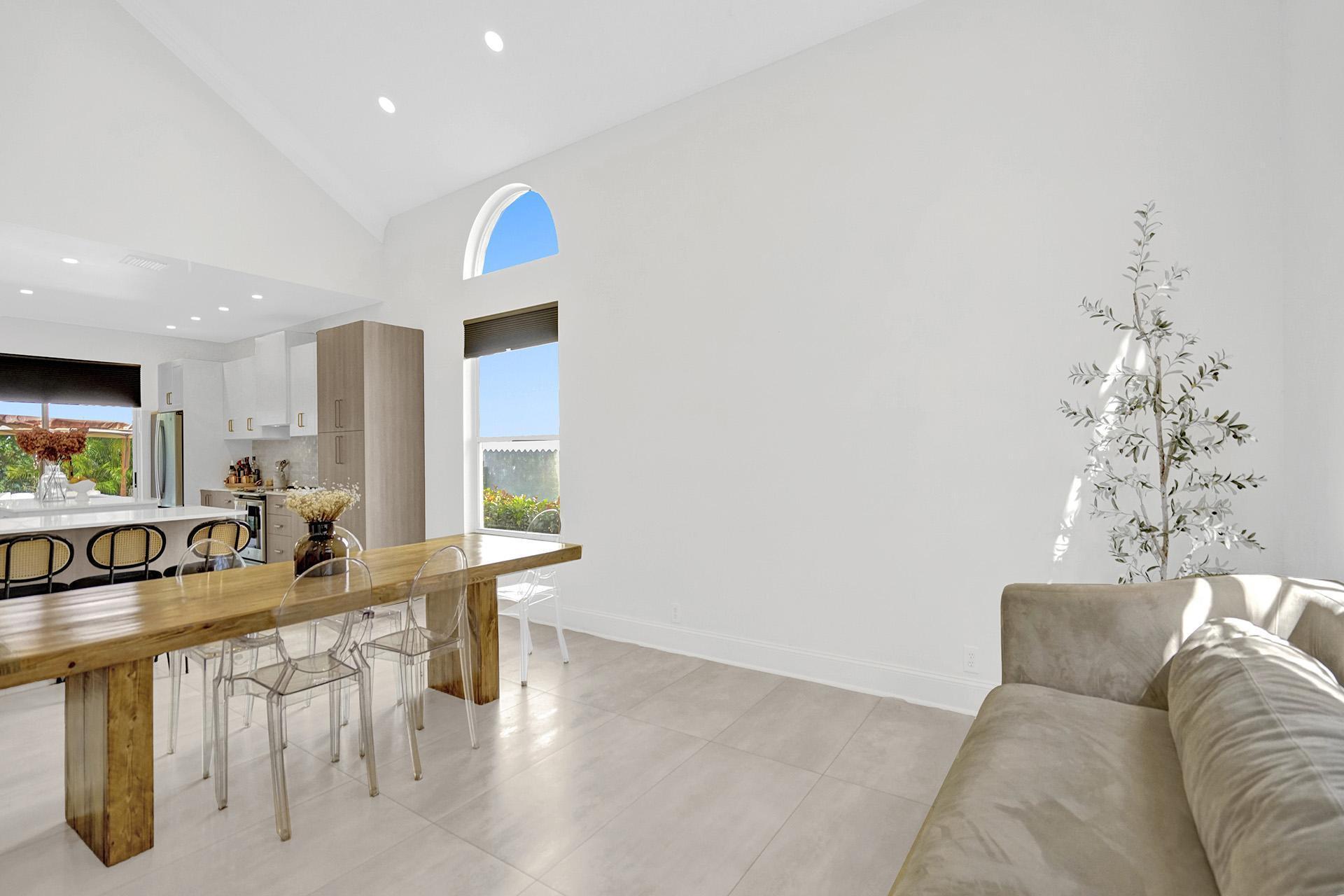 8001 NW 66th Terrace