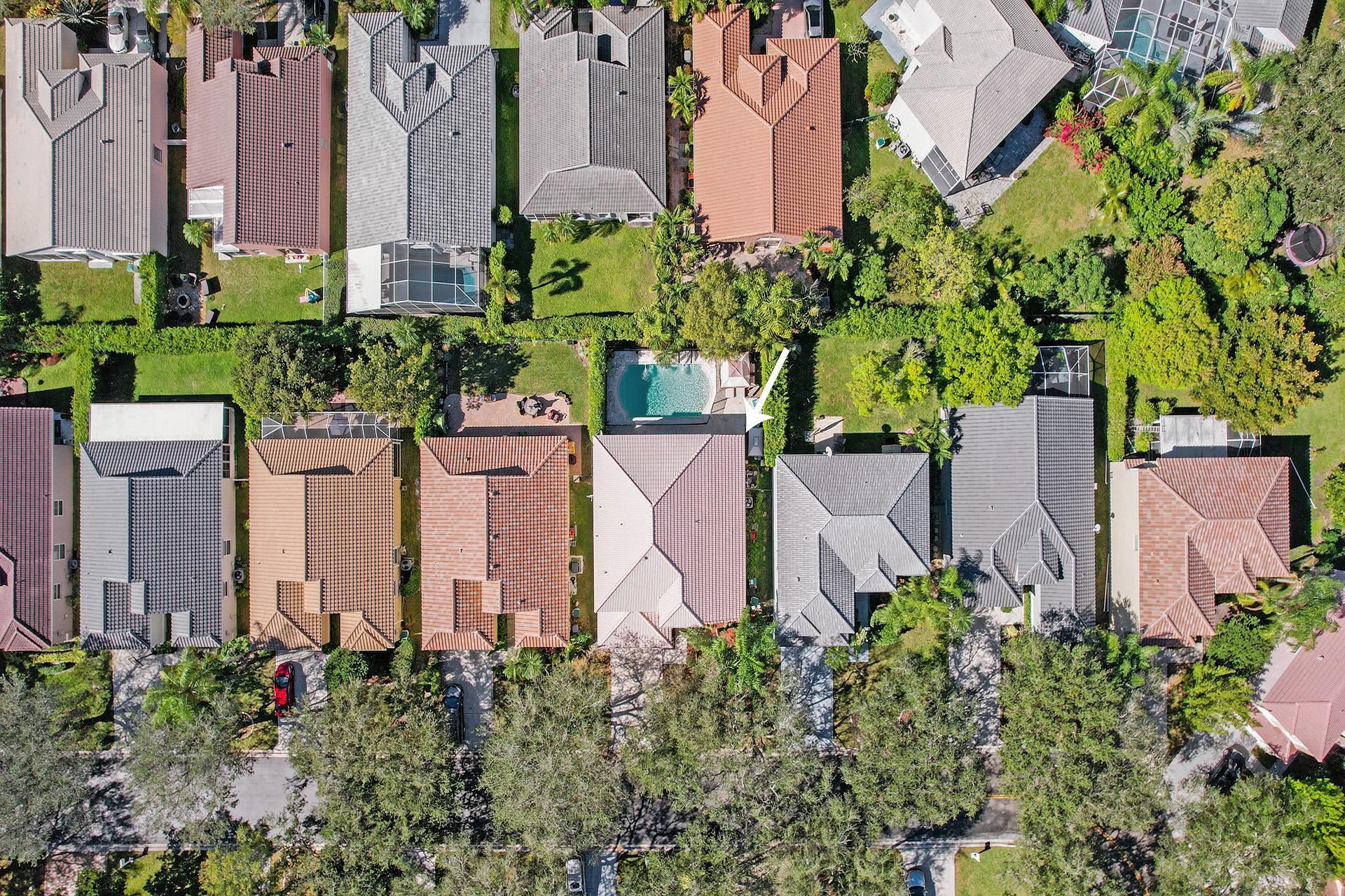 8001 NW 66th Terrace