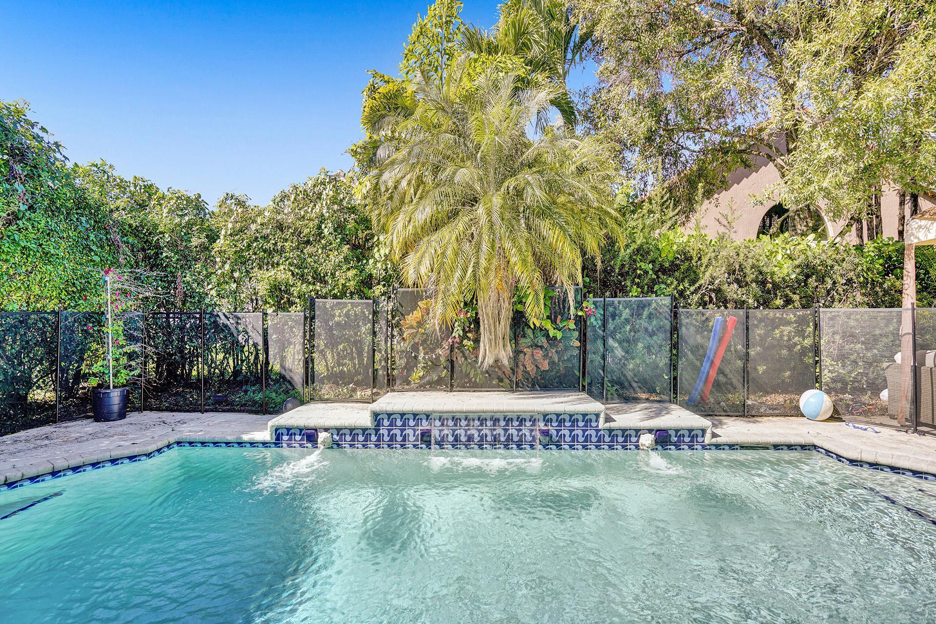 8001 NW 66th Terrace