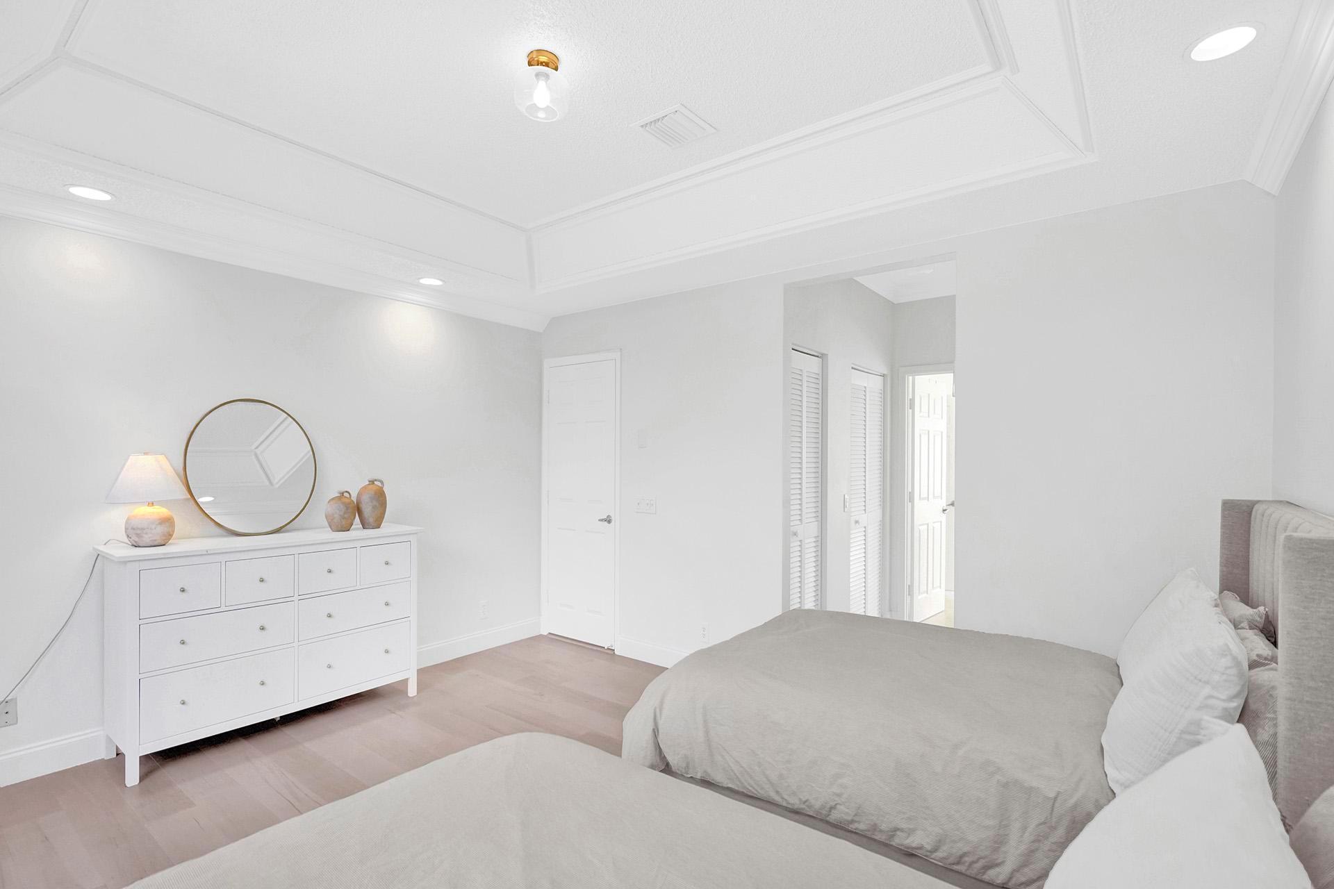 8001 NW 66th Terrace