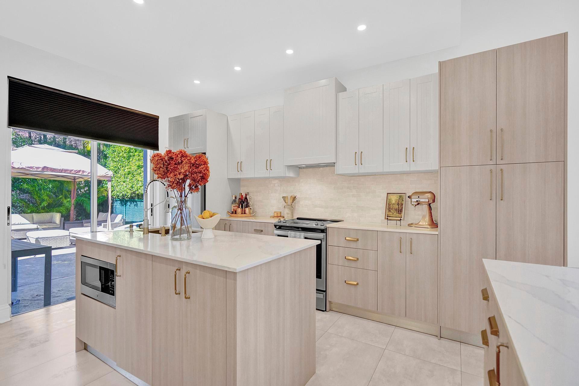 8001 NW 66th Terrace