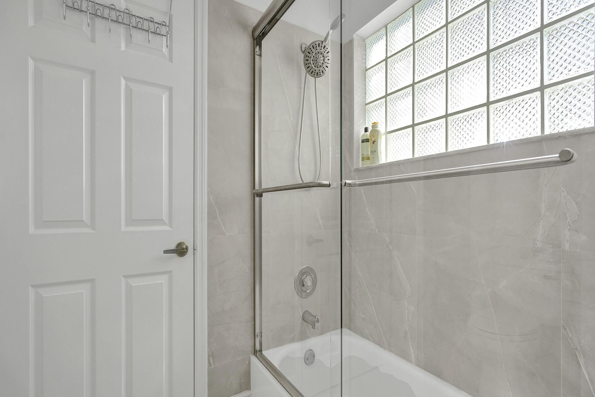 8001 NW 66th Terrace