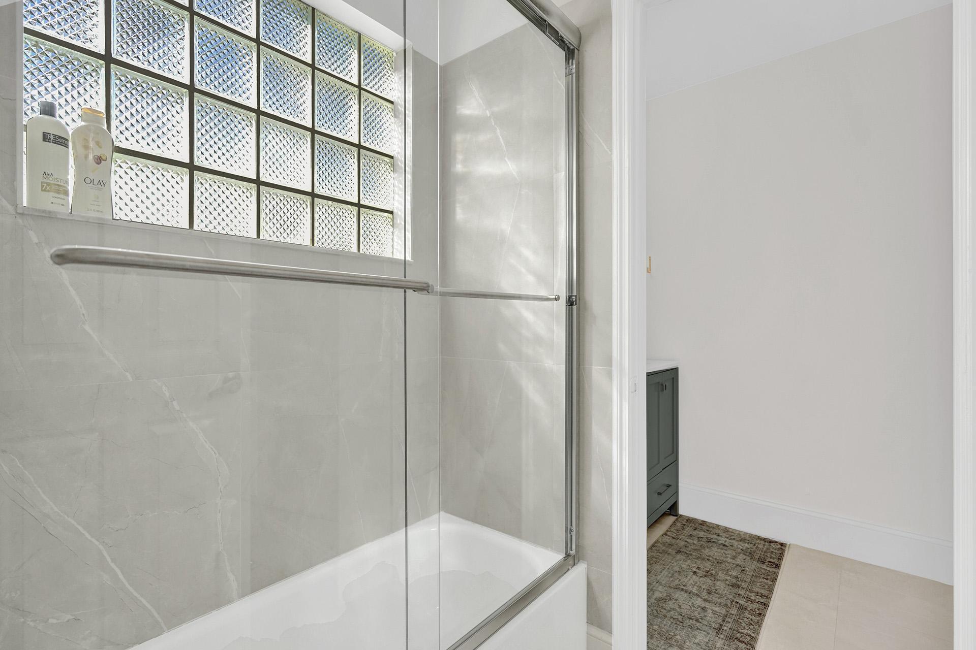 8001 NW 66th Terrace