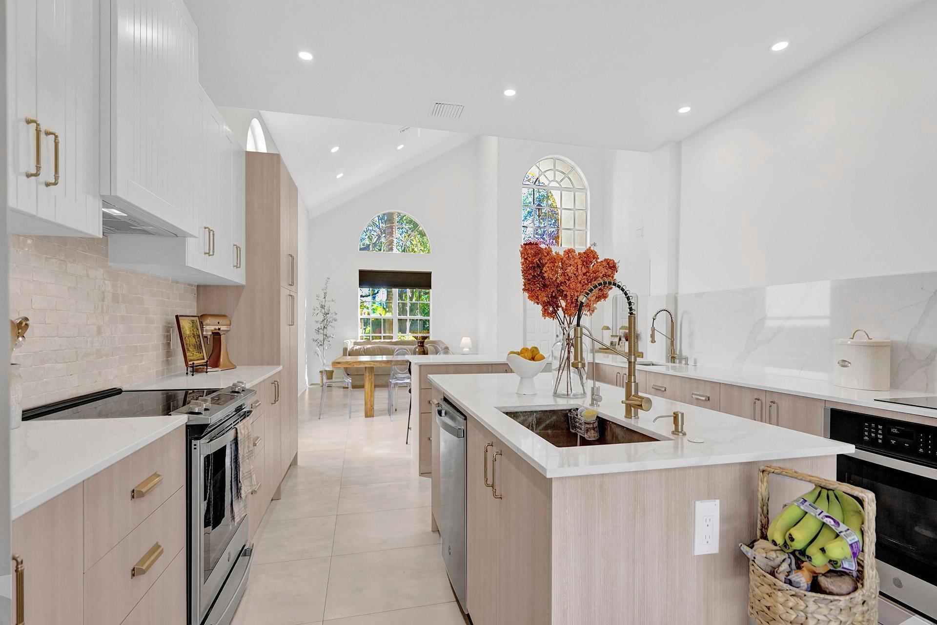 8001 NW 66th Terrace