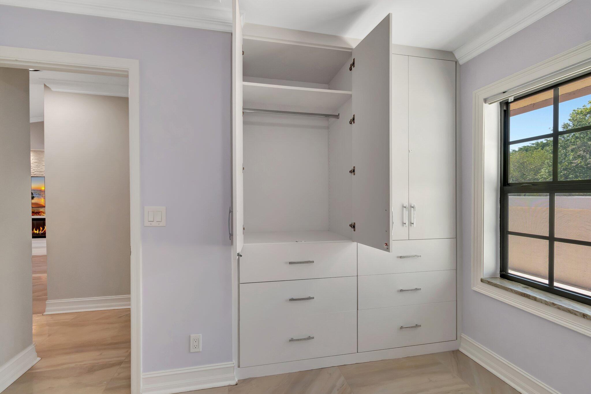 3 Independence Court