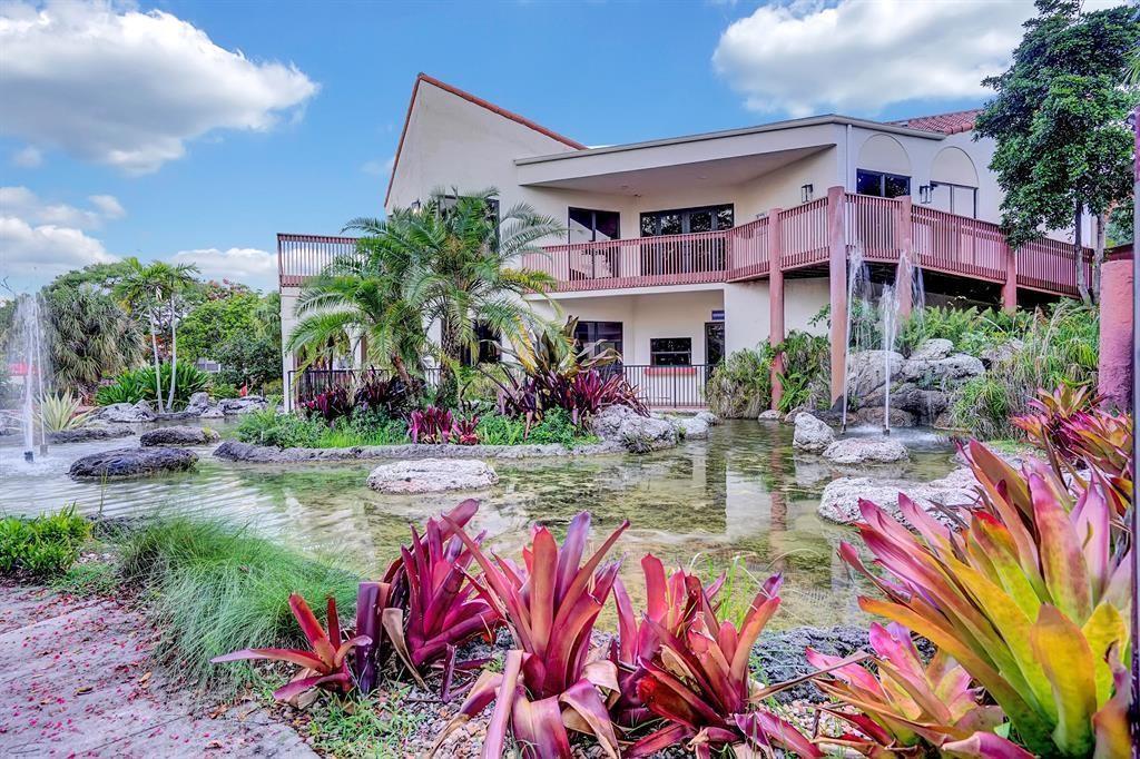 3 Independence Court