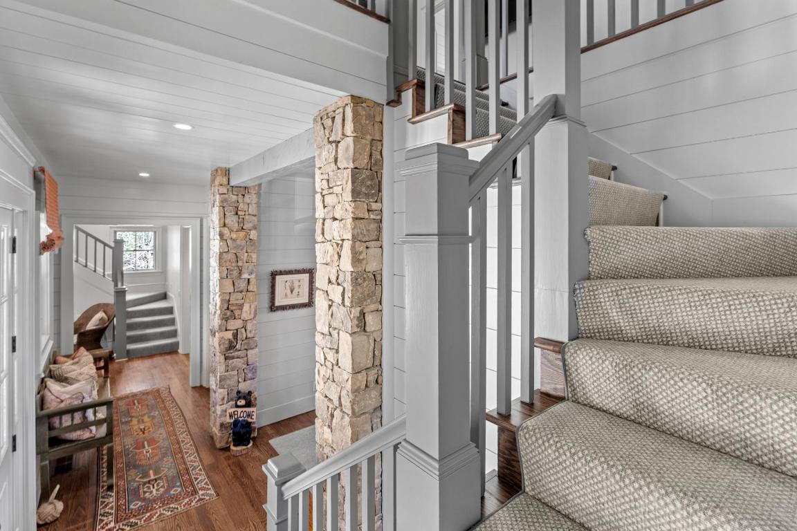 632 Garnet Rock Trail