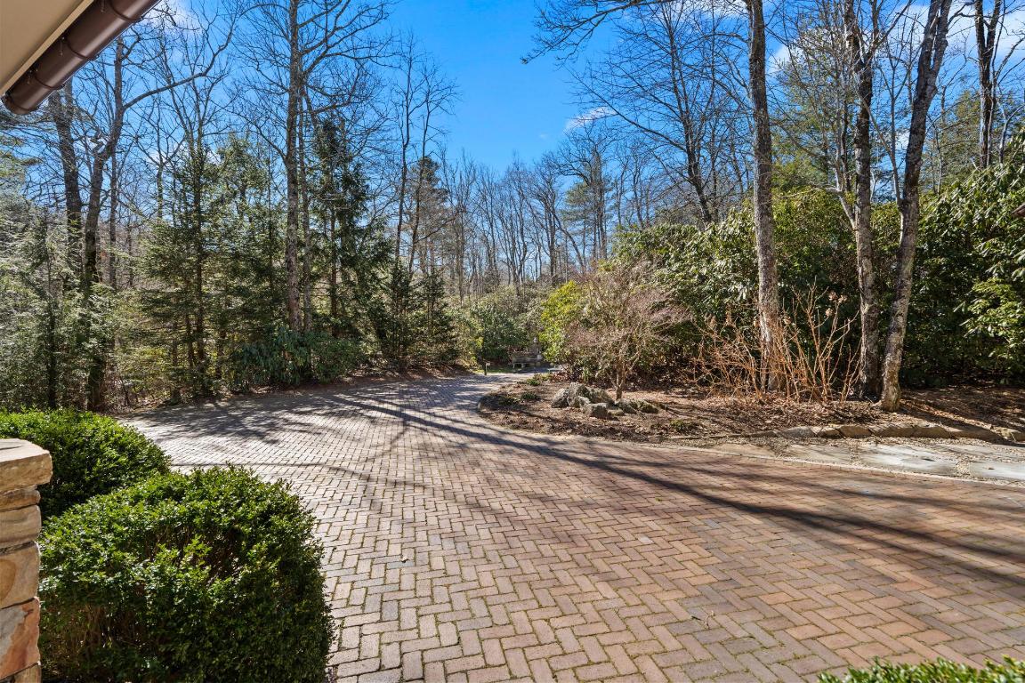 632 Garnet Rock Trail