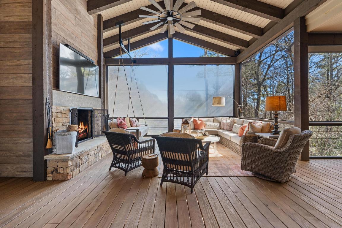 632 Garnet Rock Trail