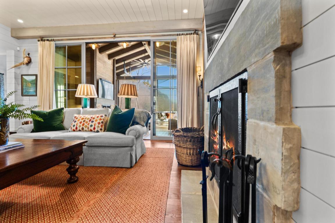 632 Garnet Rock Trail